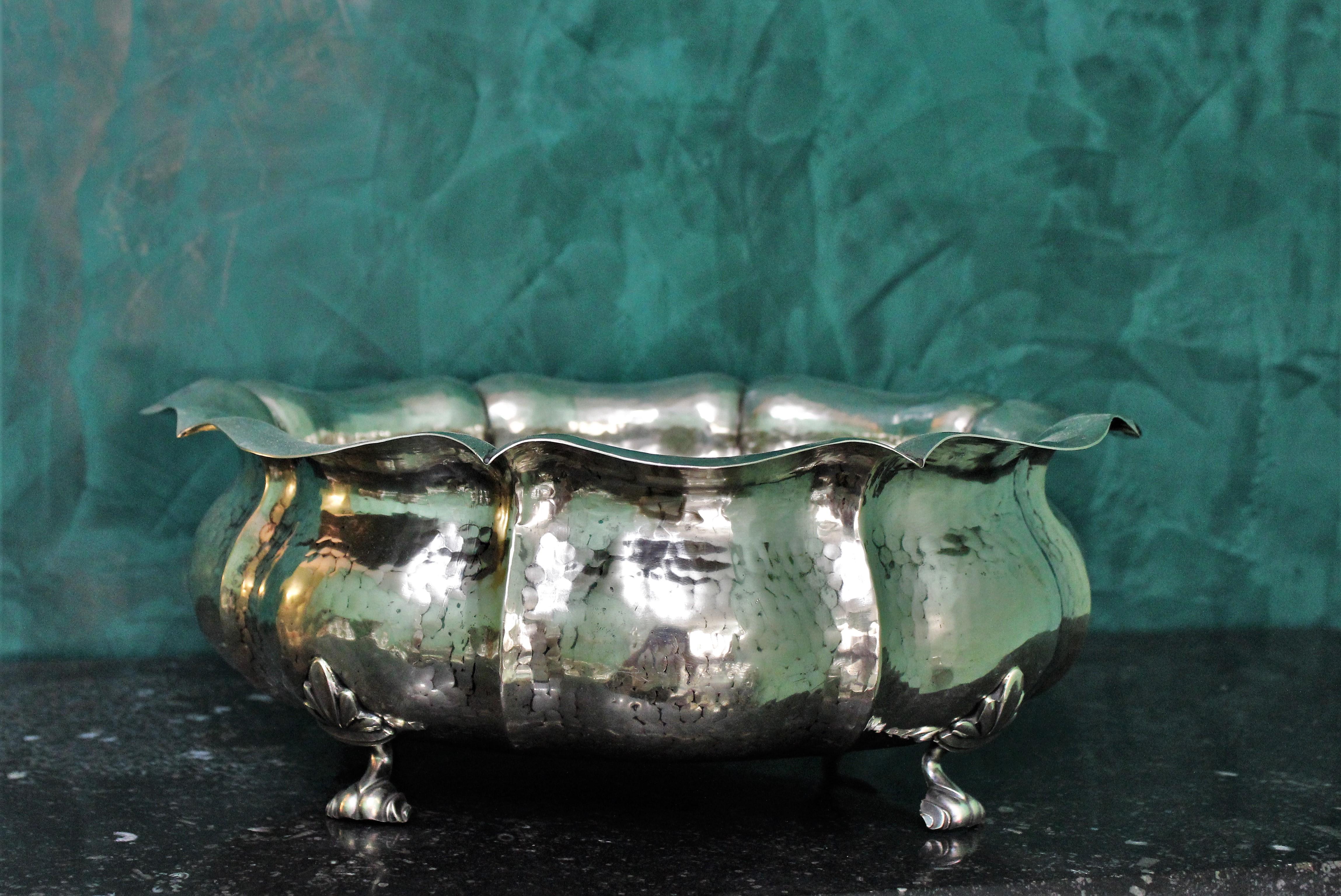 Mid-20th Century Brandimarte 20th Century Italian Art Deco Hammered Silver Bowl, 1950s For Sale