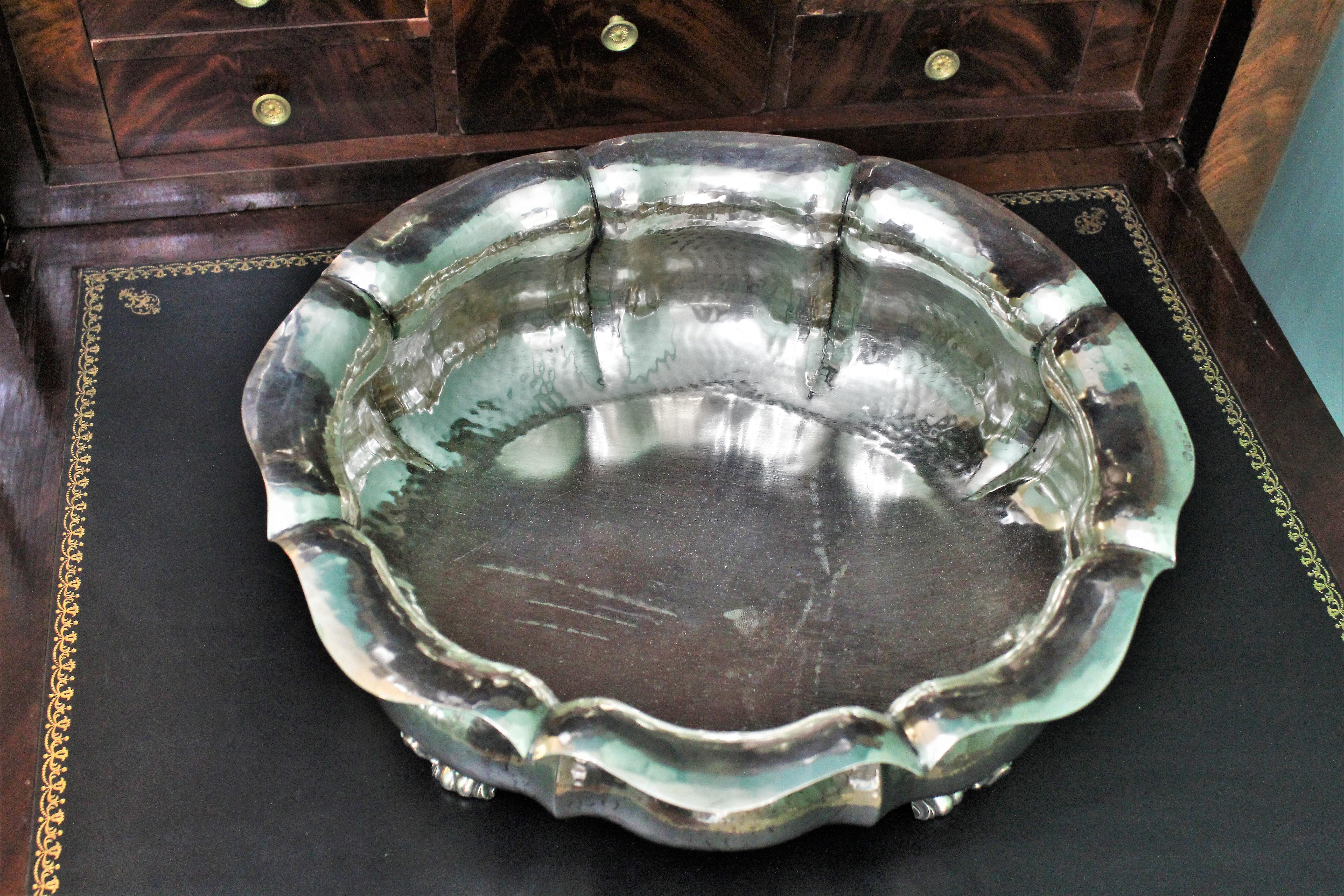 Brandimarte 20th Century Italian Art Deco Hammered Silver Bowl, 1950s For Sale 2