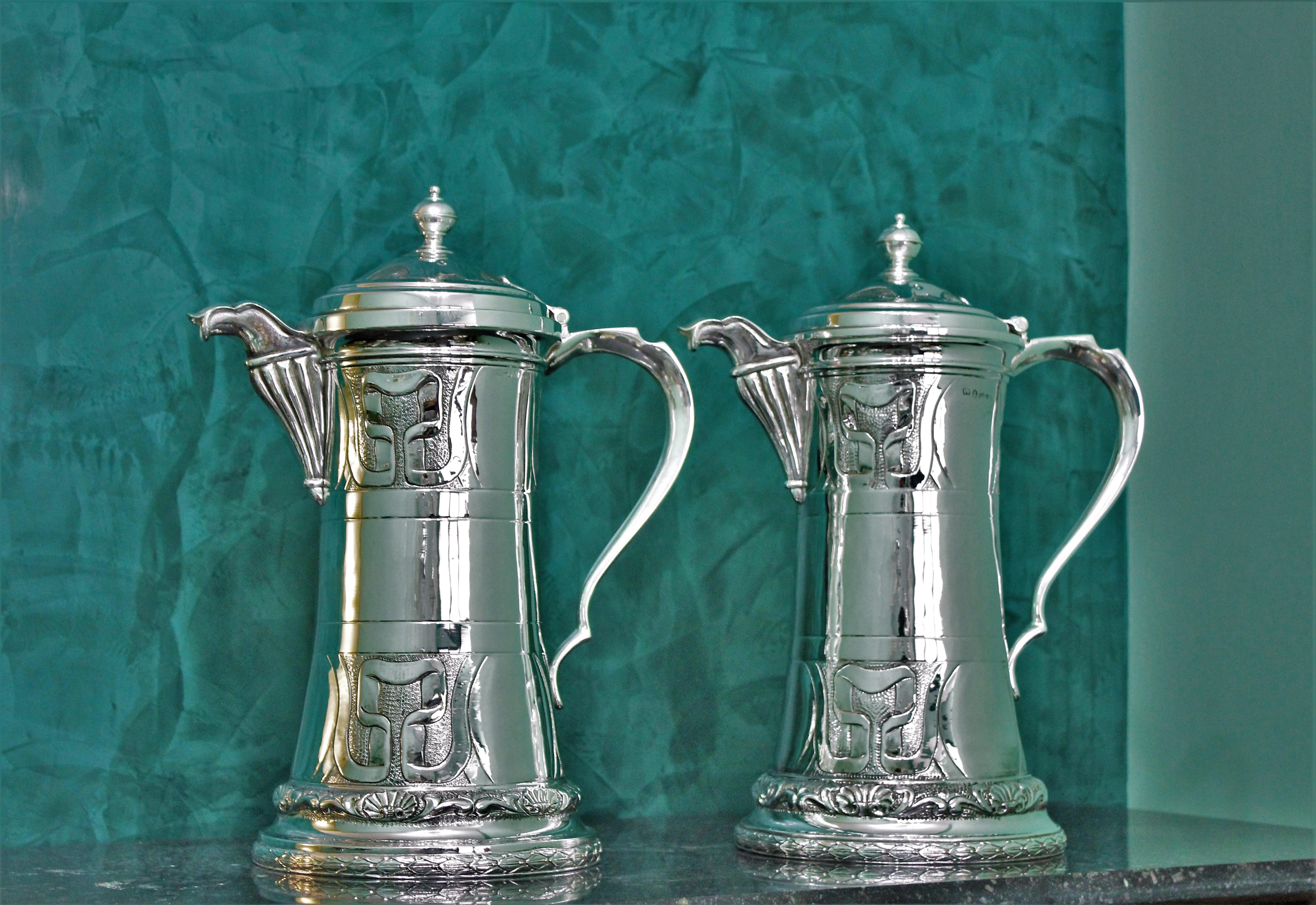 Brandimarte 20th Century Pair of Silver Engraved Cocktail Pitchers Italy, 1950 For Sale 4