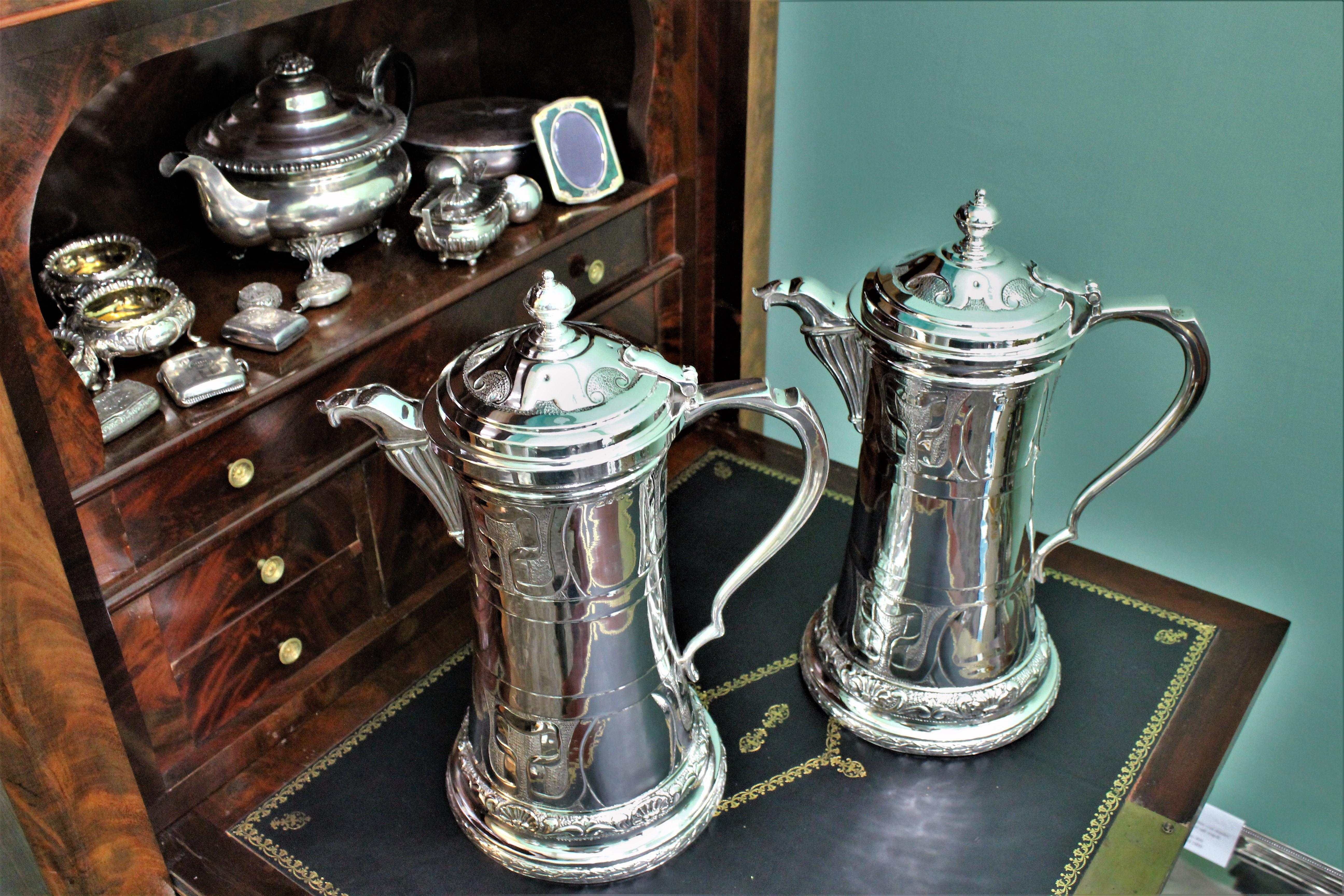 Mid-20th Century Brandimarte 20th Century Pair of Silver Engraved Cocktail Pitchers Italy, 1950 For Sale