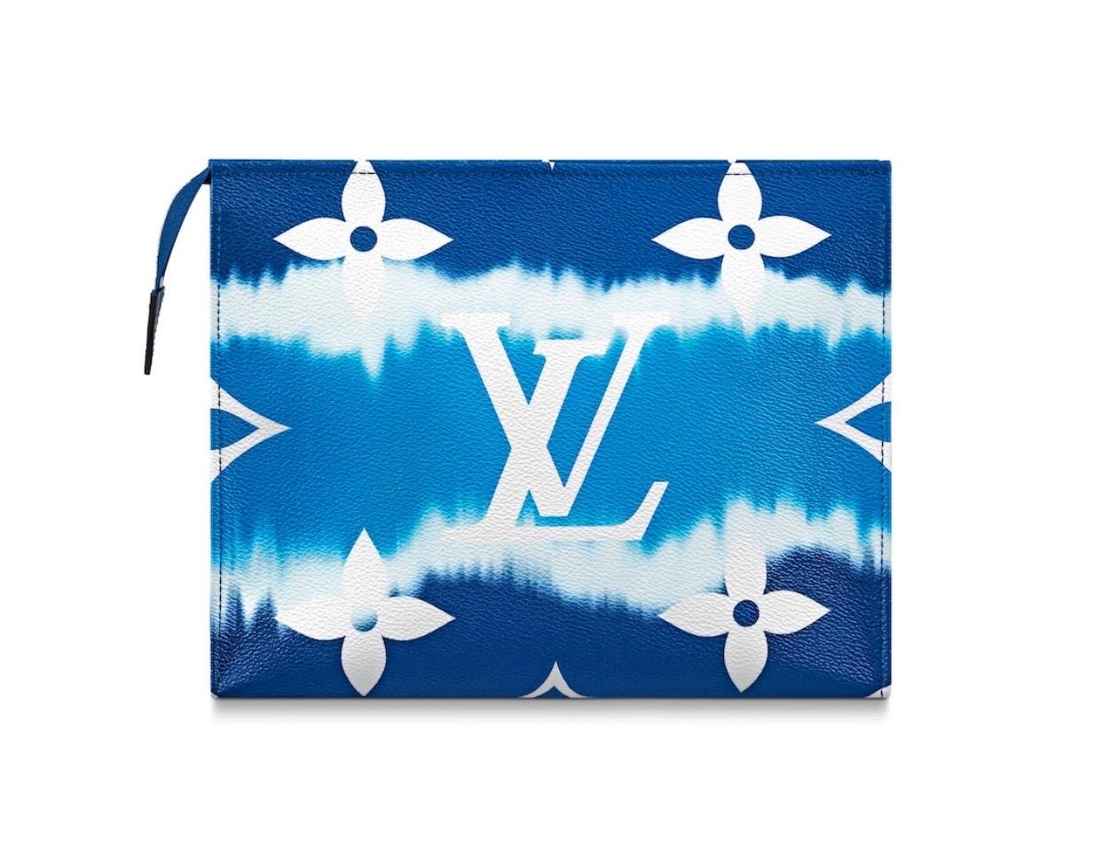 Brandnew Louis Vuitton Escale Poche Toilette

This bag is fresh from the store and comes with the tags, dustbag & box

Sold out for months and available with months-long waiting list


This special edition of the Toiletry Pouch is part of the LV