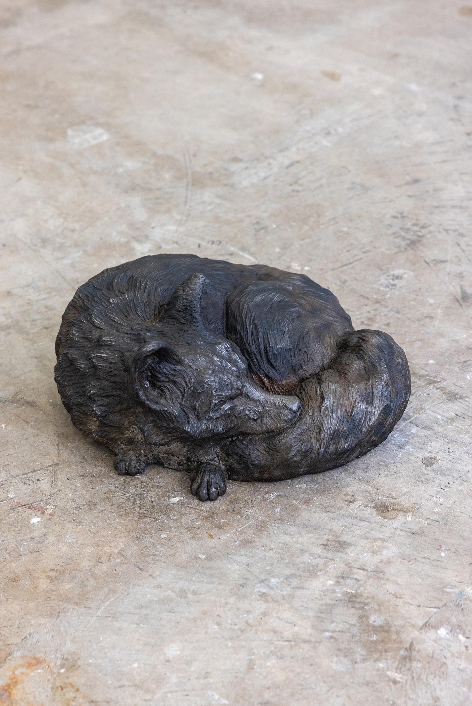 Eiserner Fuchs – Sculpture von Brandon Vickerd