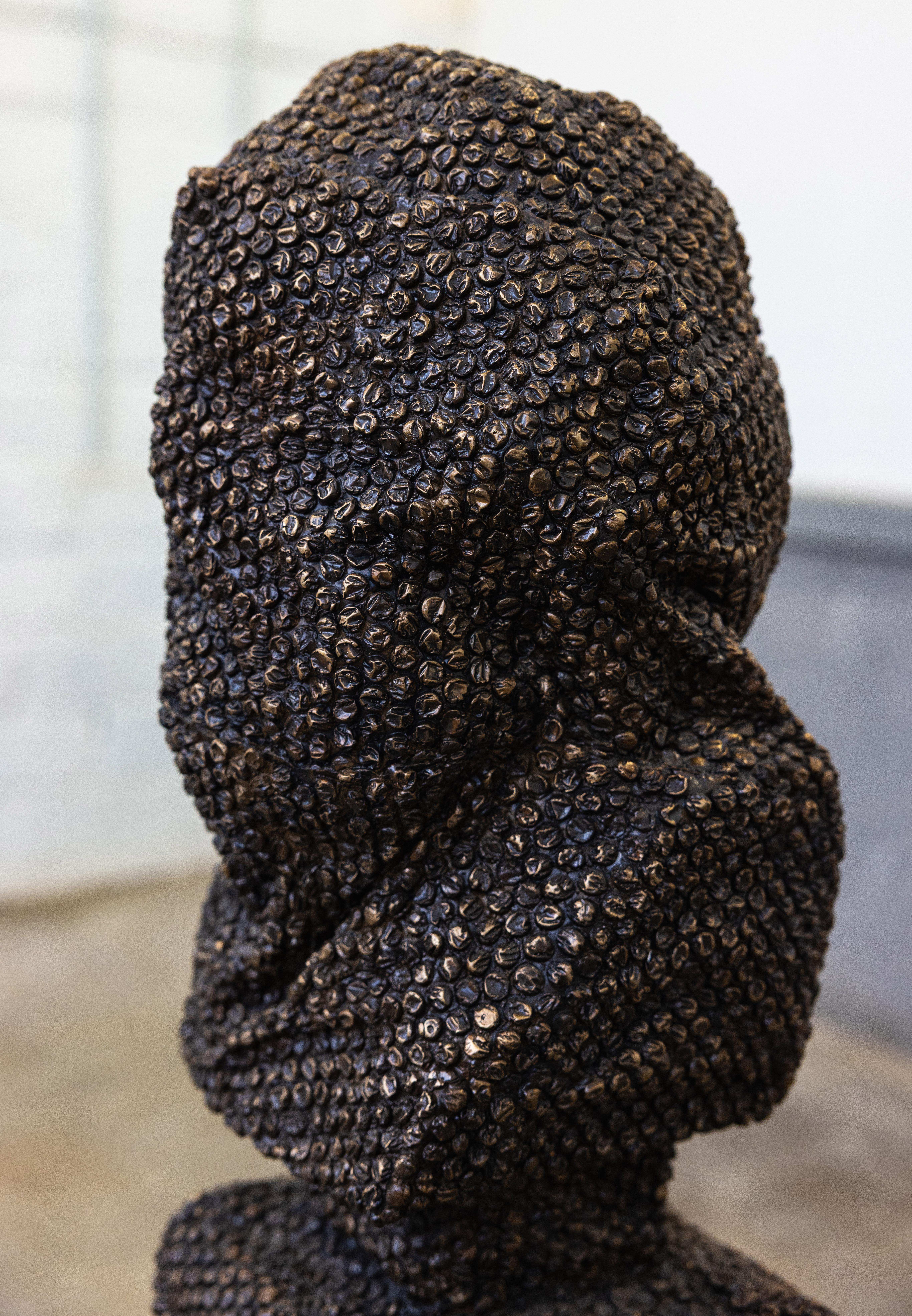 Marx (bolle di sapone) - Sculpture di Brandon Vickerd
