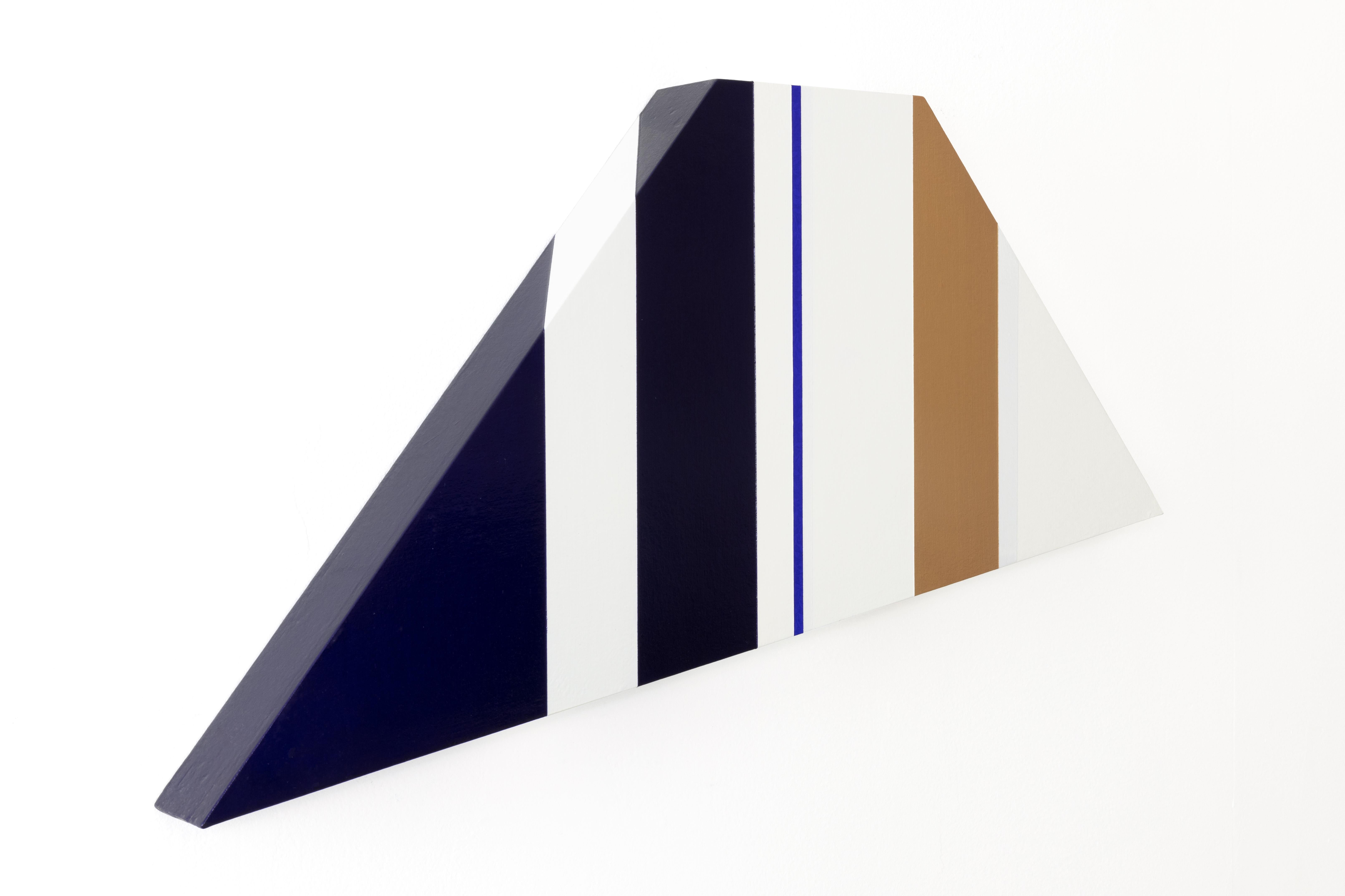 SERVICE INTERGALACTIQUE BOTTLE SERVICE - Sculpture murale géométrique suspendue avec lignes bleues - Contemporain Painting par Brandon Woods