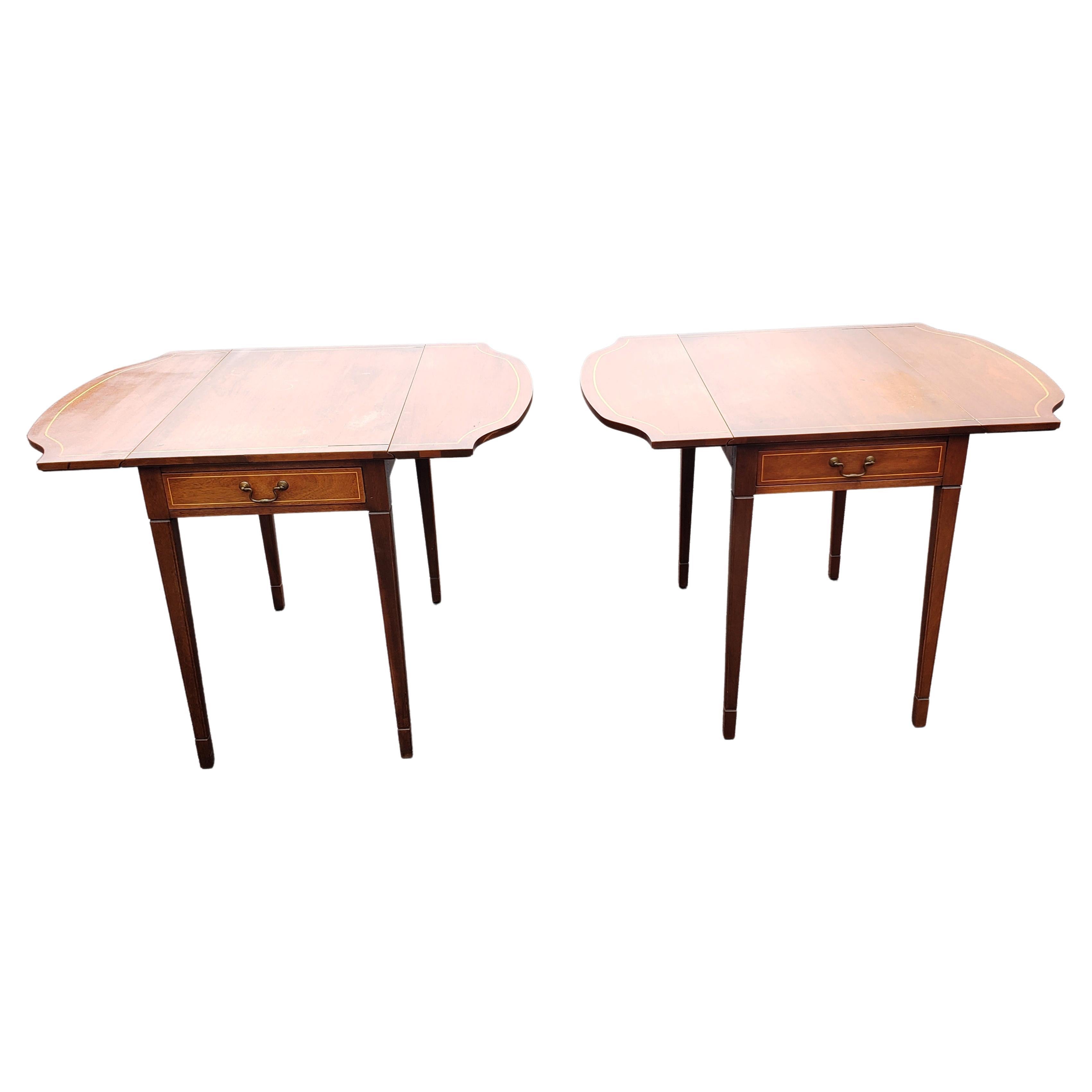 Brandt Certified Genuine Mahogany Pembroke Drop-Leaf Tables, a Pair, circa 1940s For Sale 4