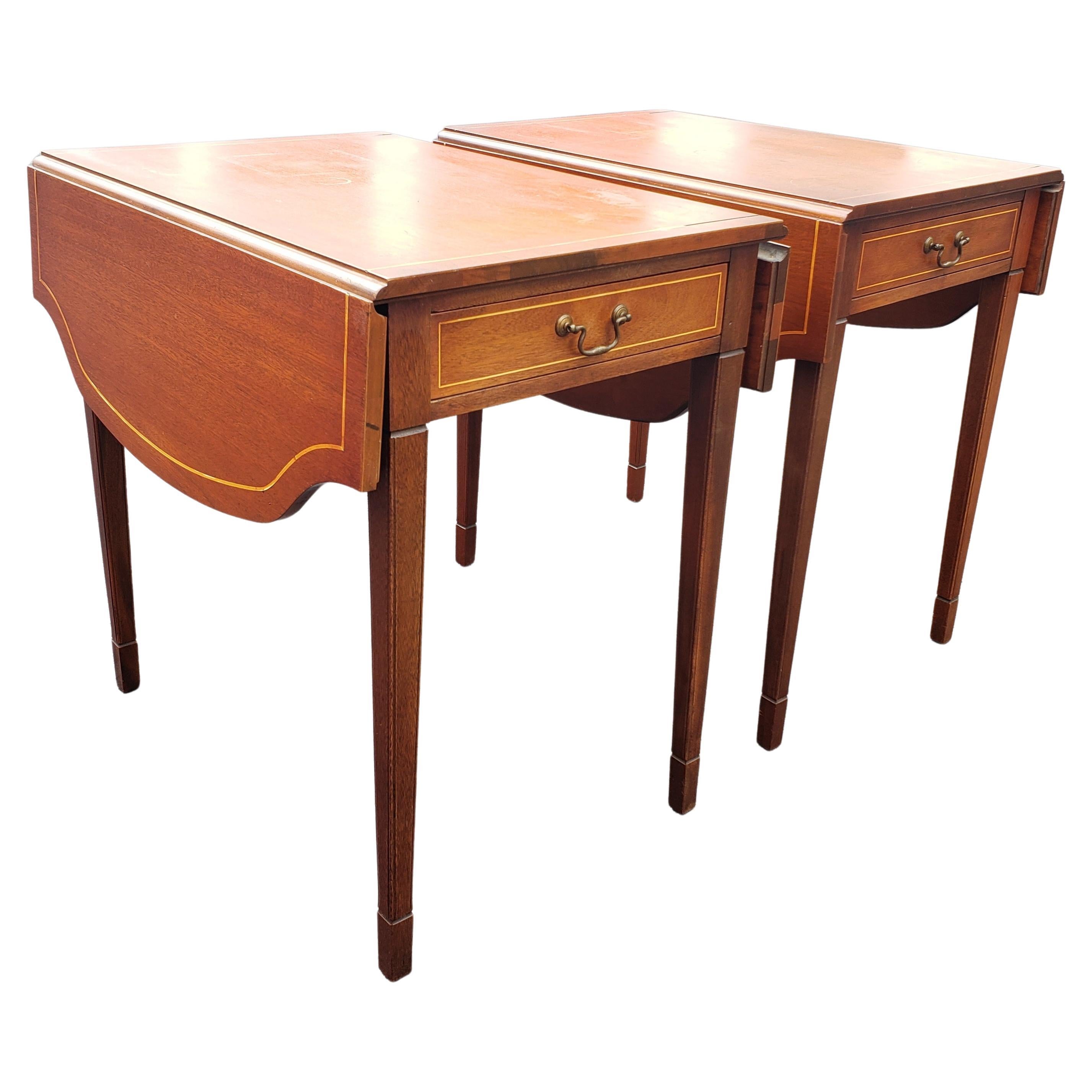 Paire de tables à abattant Pembroke en acajou véritable certifiées Brandt, datant des années 1940 environ en vente