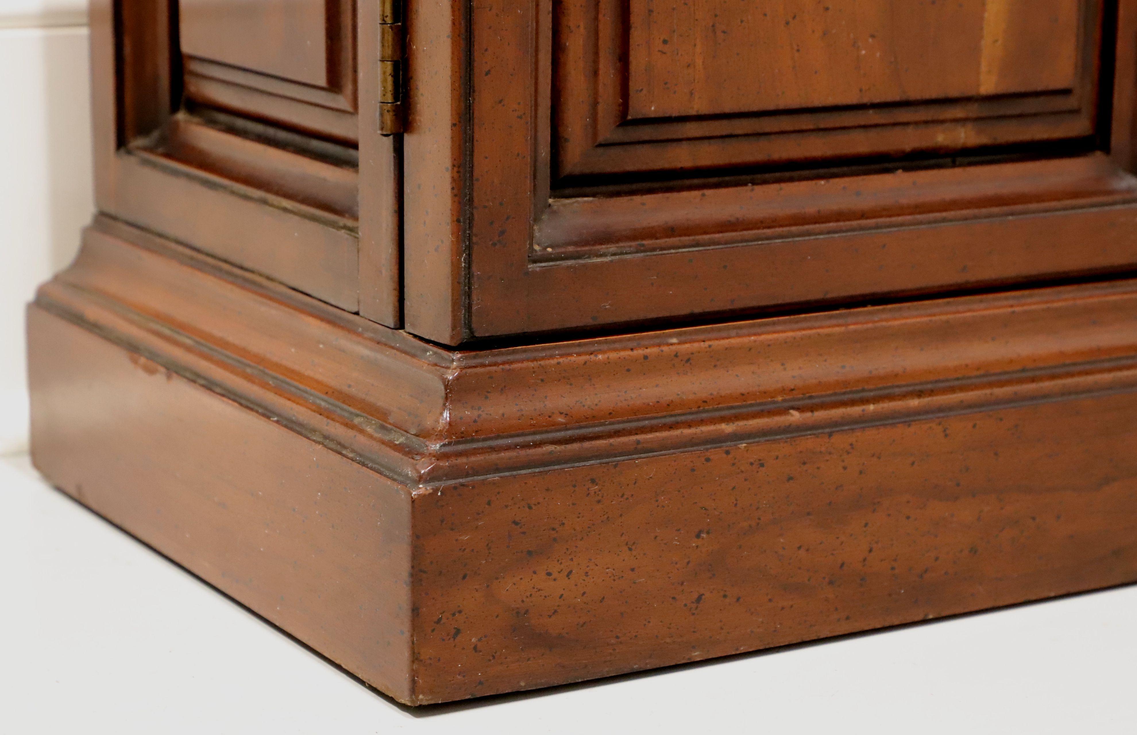 BRANDT Cherry Chippendale Diminutive Curio Cabinet 4