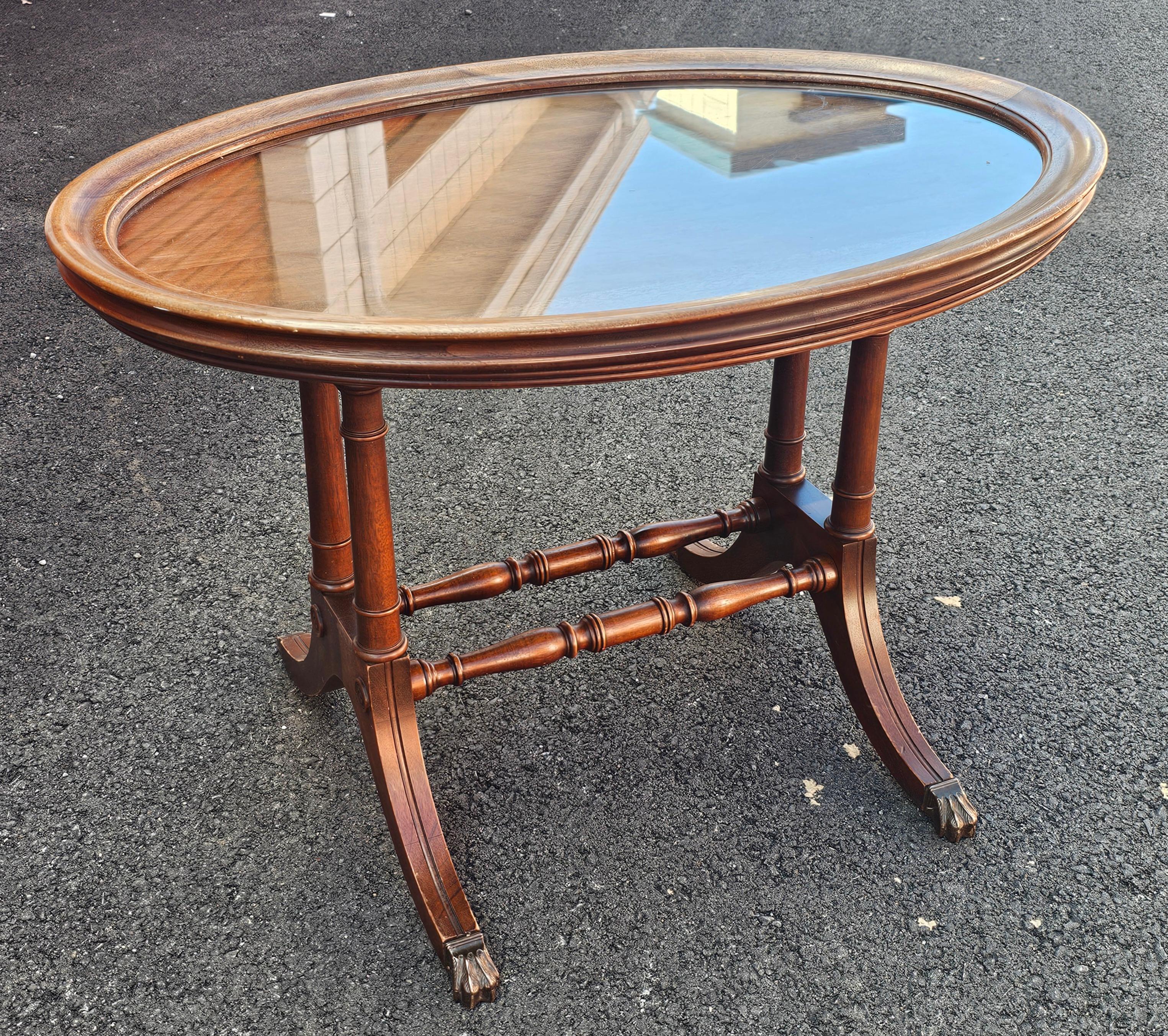 Brandt Furniture Georgian Style Mahogany Oval Glass Tray Top Side Table In Good Condition In Germantown, MD
