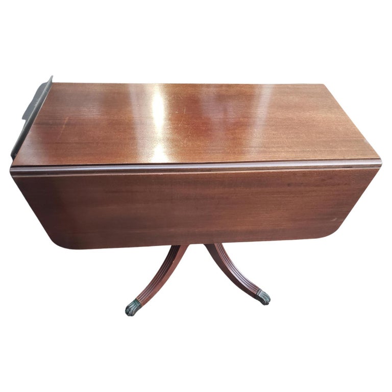 Brandt Furniture Sheraton Style Dropleaf Pedestal Dining Table, C. 1940s For Sale at 1stDibs