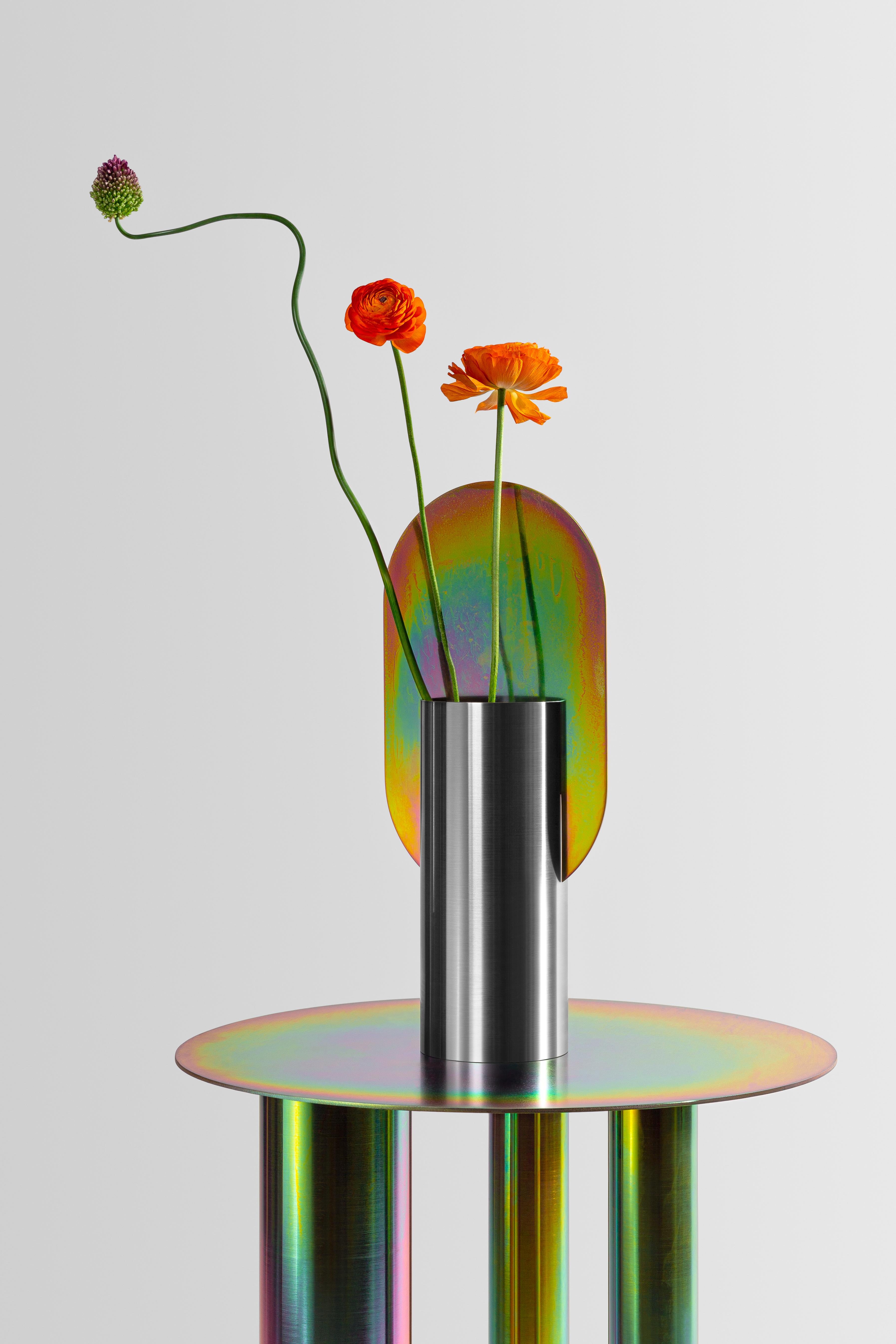 Brandt High Coffee Table CL3 - Minimalist in Rainbow zinc plating steel by NOOM In New Condition For Sale In Paris, FR
