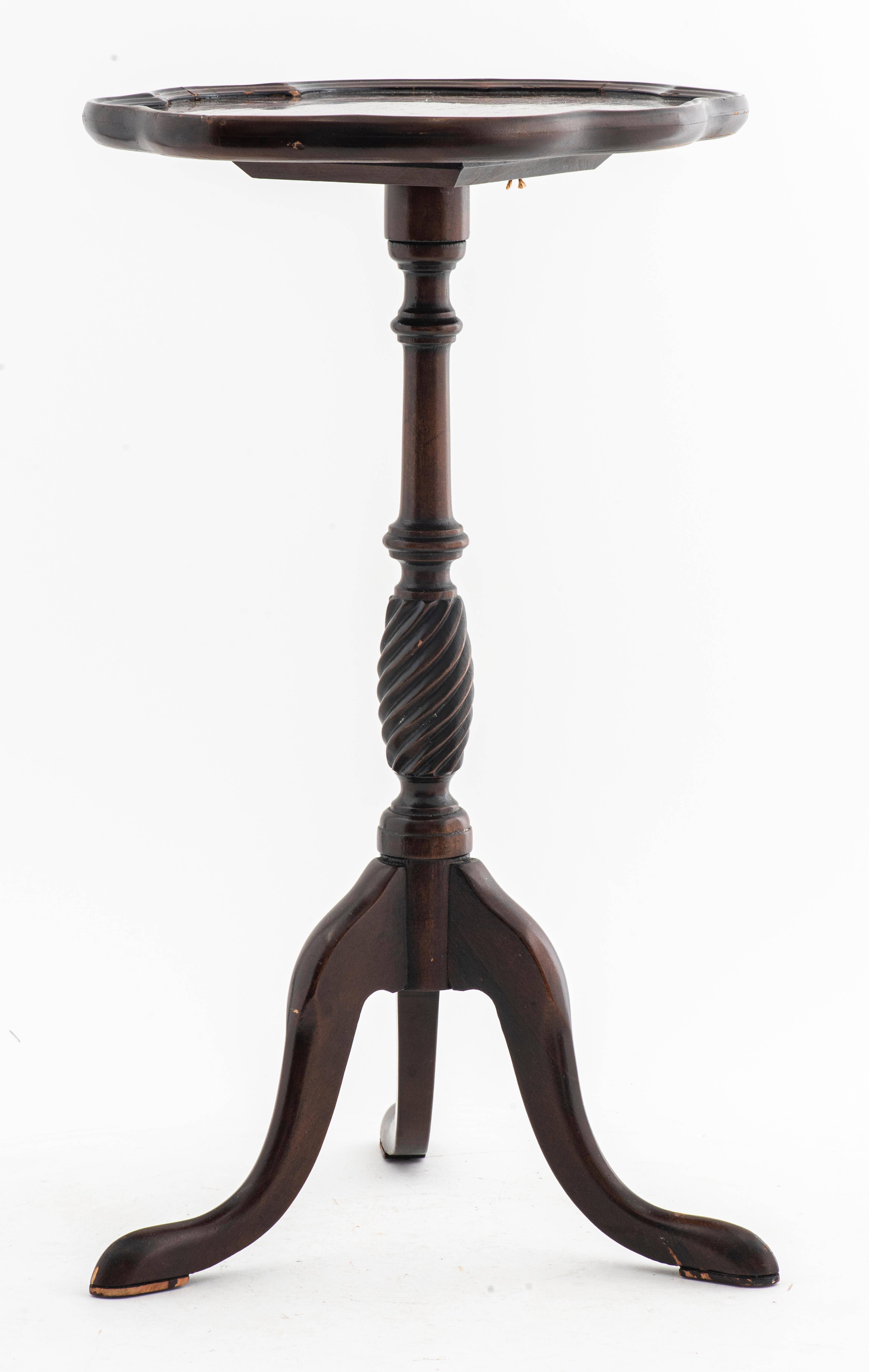 Carved Brandt Queen Anne Manner Diminutive Side Table