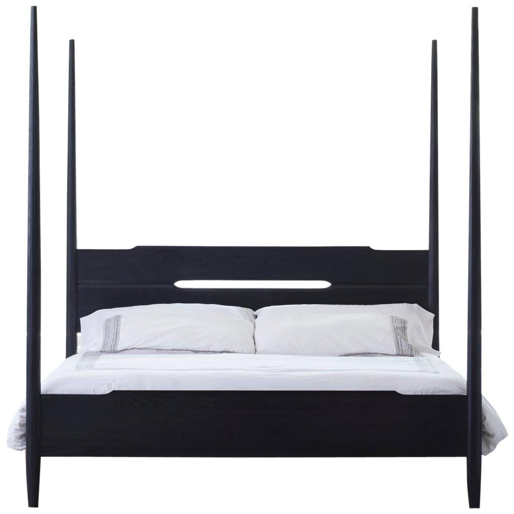 Brandywine Pencil Post Bed King Size in Ebonized Ash For Sale