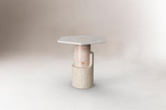 Table d'appoint DOOQ en travertin et bracelet en marbre blanc Estremoz