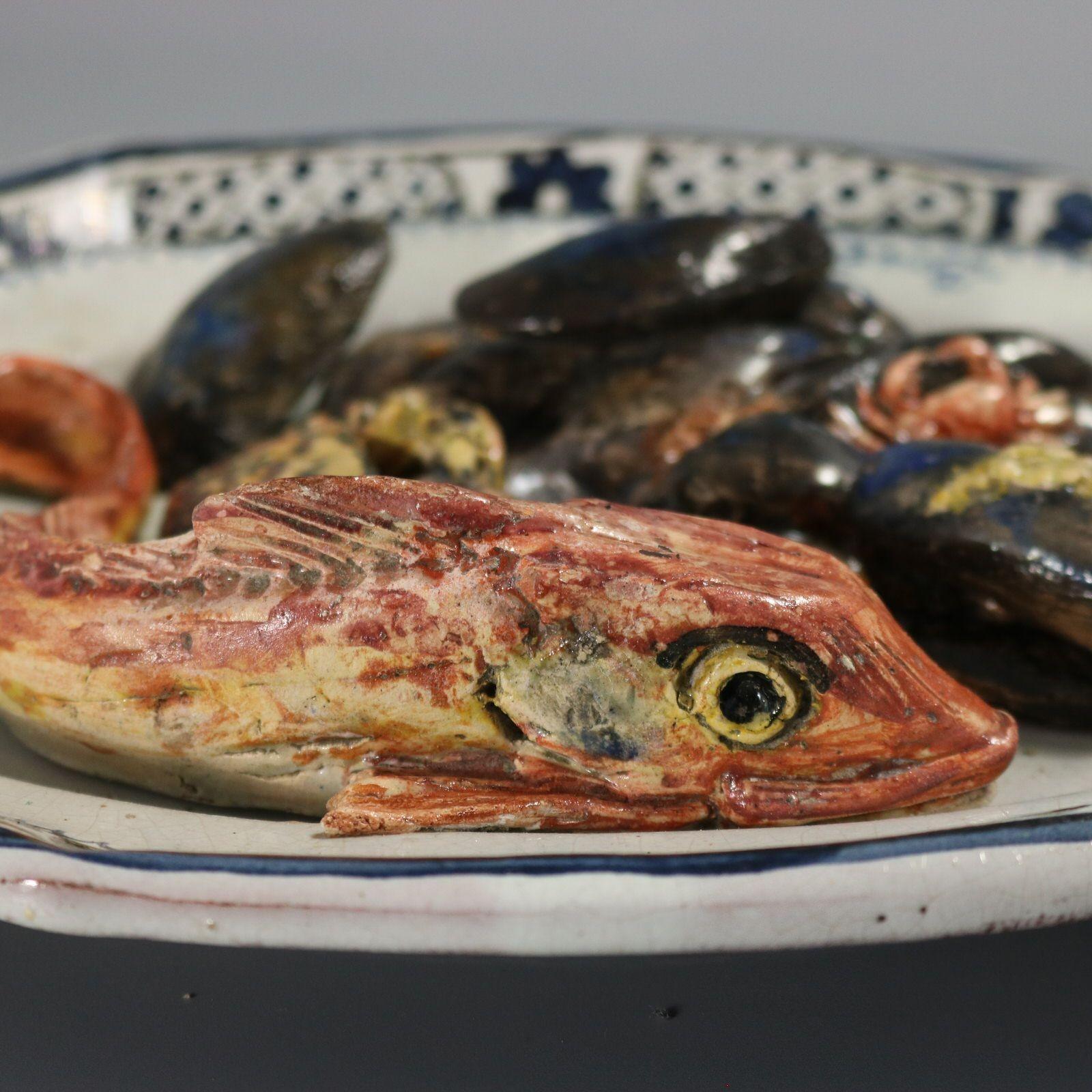 Brard French Palissy Majolica Platter with Fish and Crabs For Sale 6