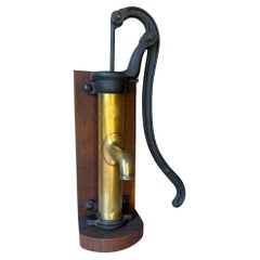 Escargot et cuillère anciens en laiton et fonte montés sur bois, vers 1900