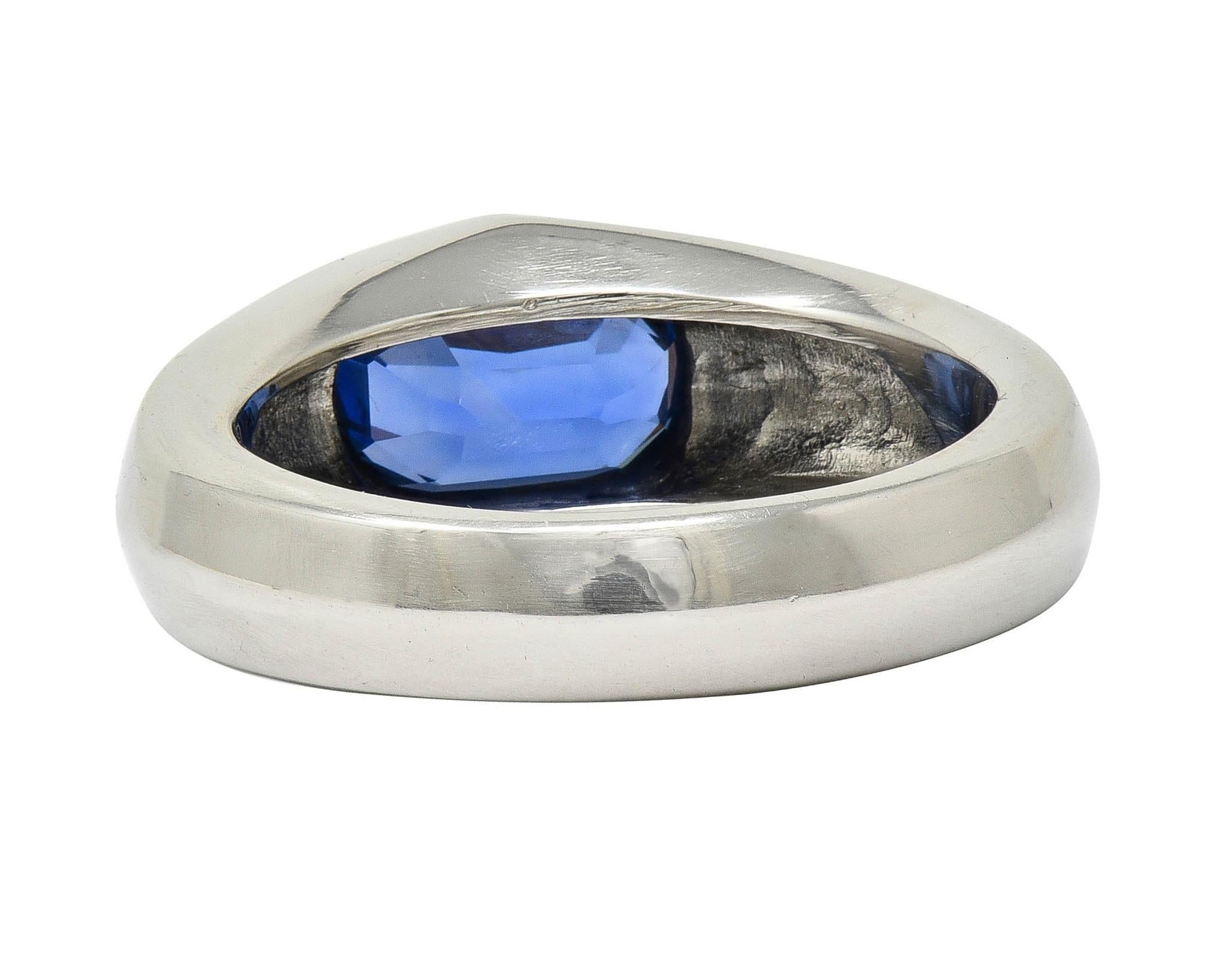 BRASH Contemporary 3.86 CT No Heat Burma Sapphire Platin Flush Set Unisex Ring im Angebot 1