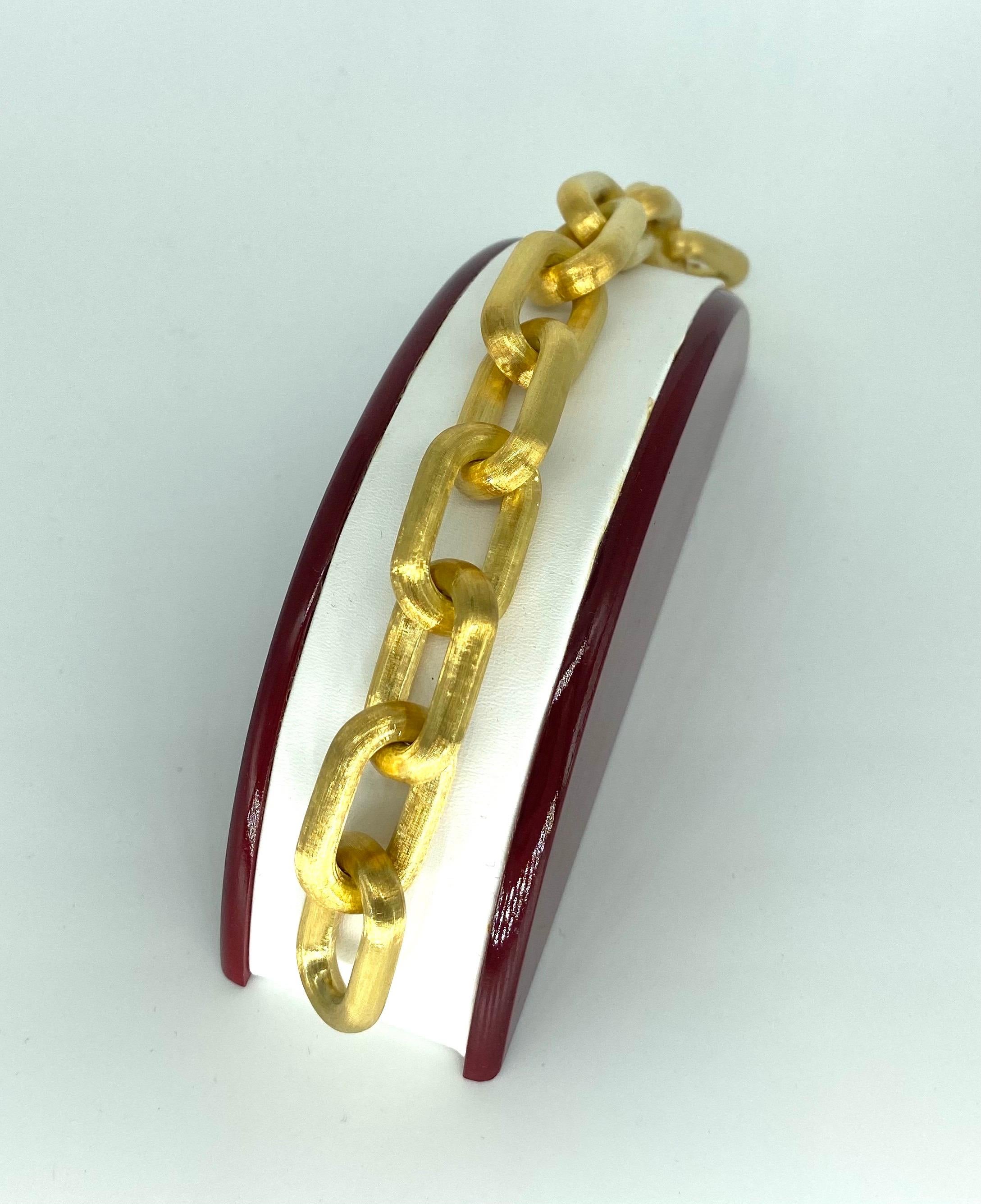 Women's or Men's 19mm Wide 18k Yellow Gold Oval Links Bracelet