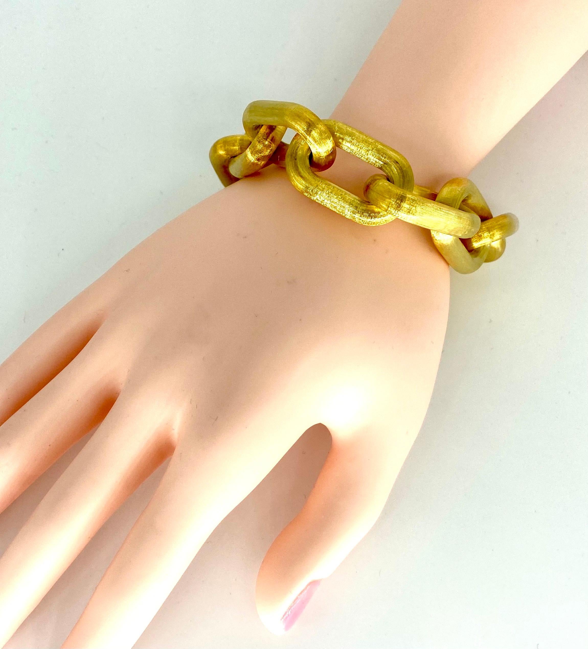 19mm Wide 18k Yellow Gold Oval Links Bracelet 1