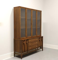Brasilia by BROYHILL Mid Century Modern MCM Walnut China Cabinet