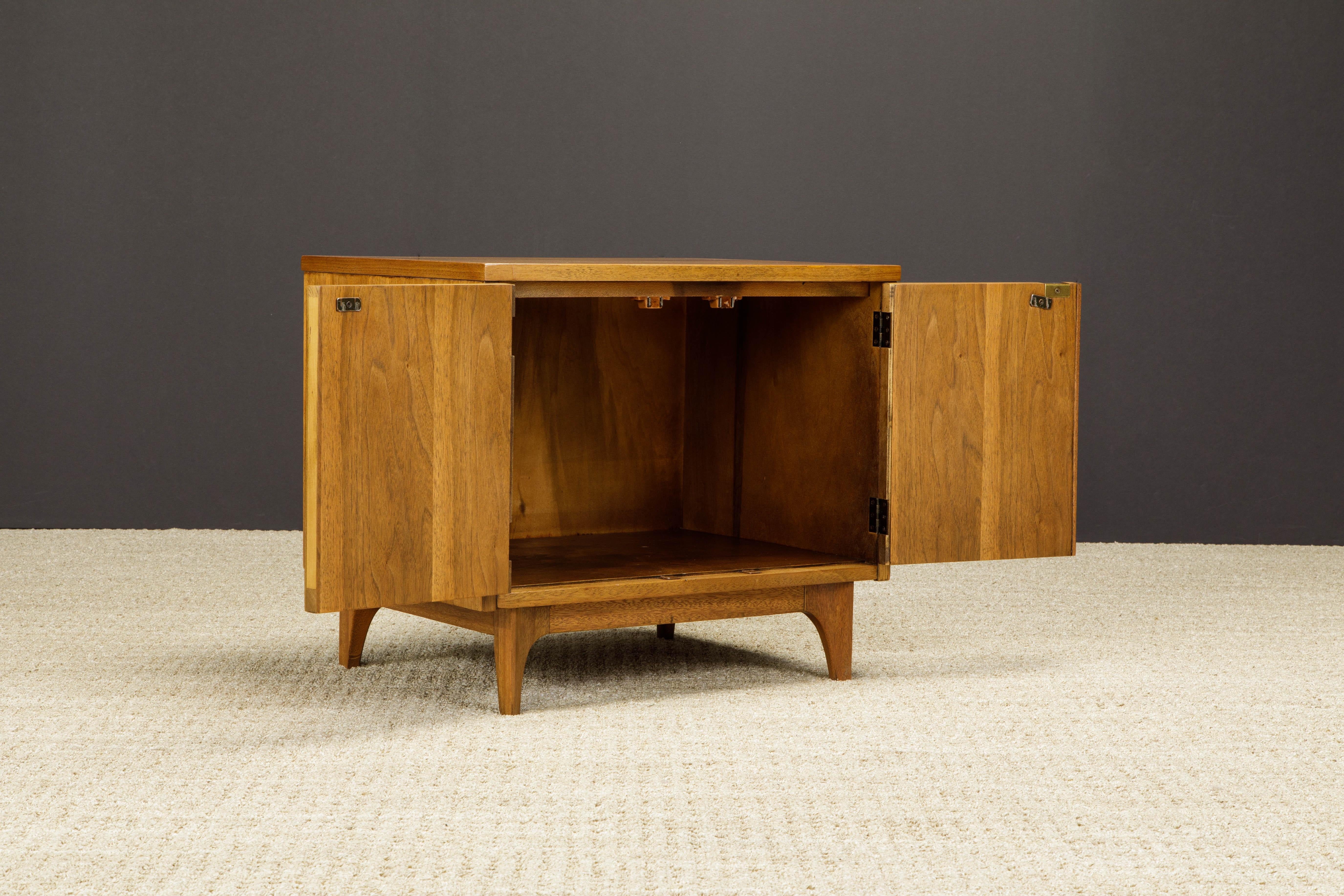 'Brasilia' by Broyhill Premier Pair of End / Side Tables, Refinished, 1960s 2