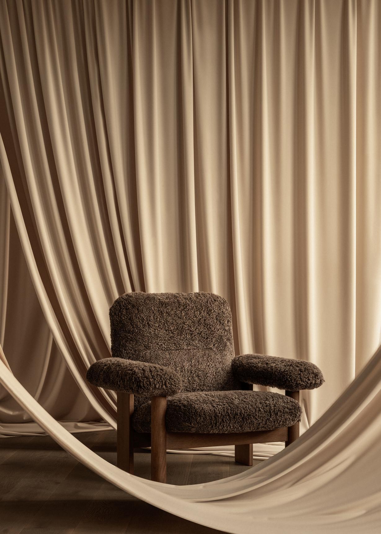 Brasilia Lounge Chair, Sheepskin Root/Walnut, by Anderssen & Voll for Audo For Sale 5