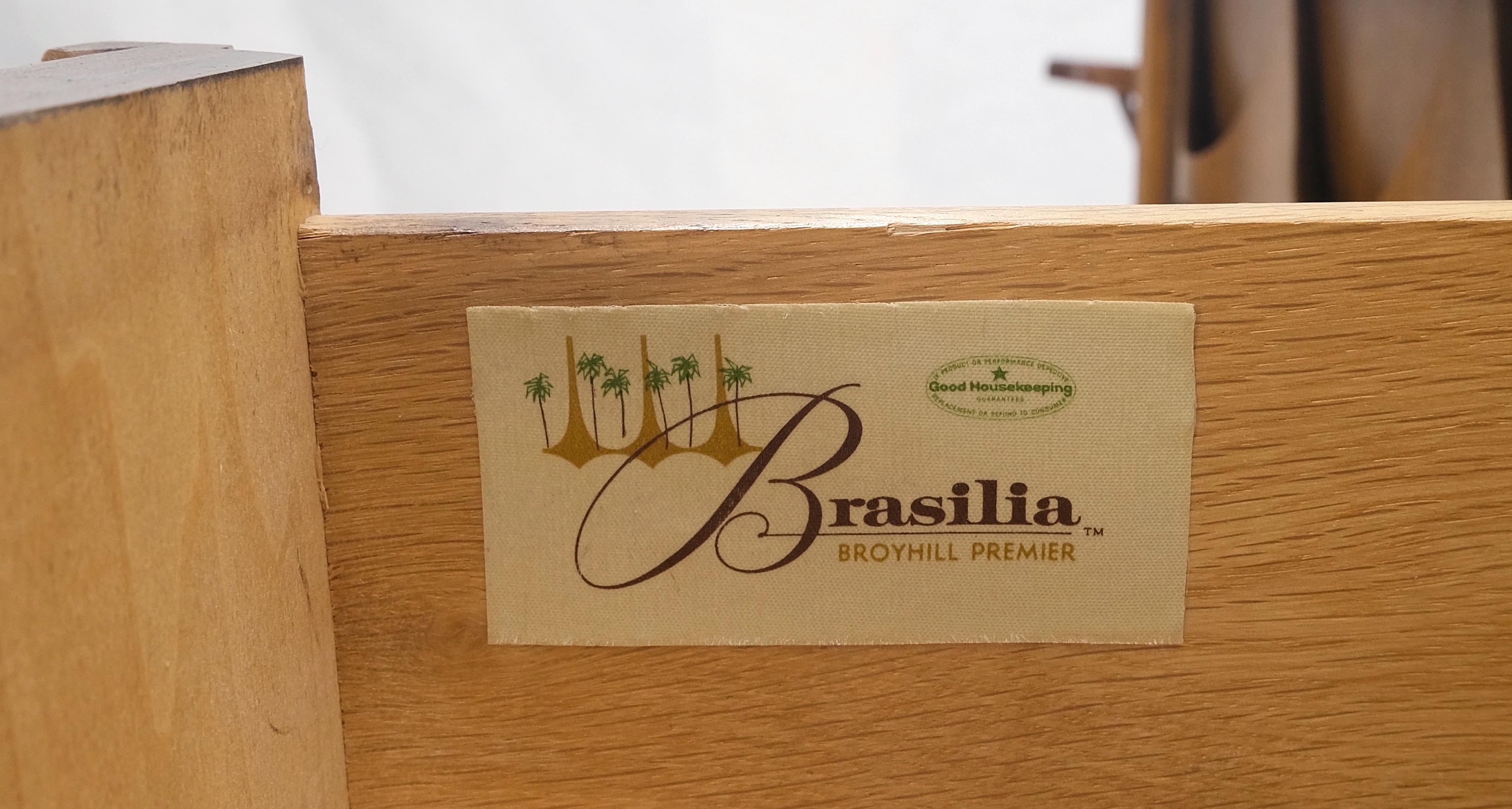 Brasilia Mid Century Modern Walnut 6 Drawer Long Credenza Dresser MINT!  For Sale 5
