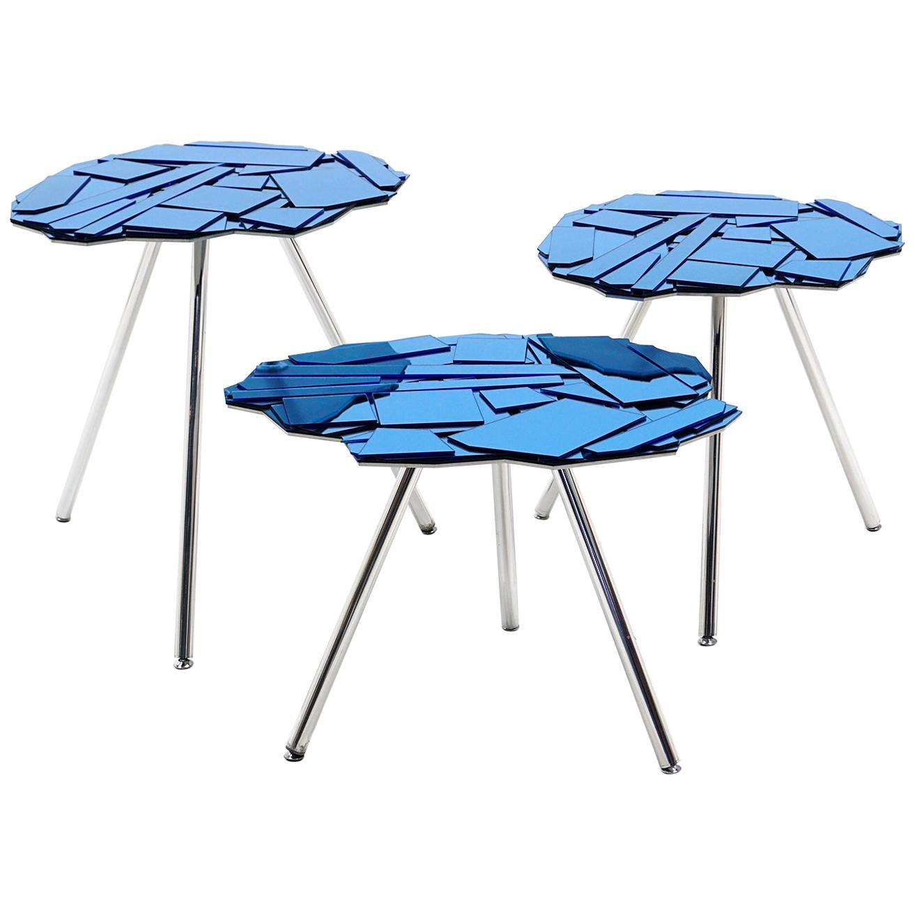 Tables gigognes Brasilia, trois, par The Campana Brothers, plateaux en verre bleu, chrome en vente
