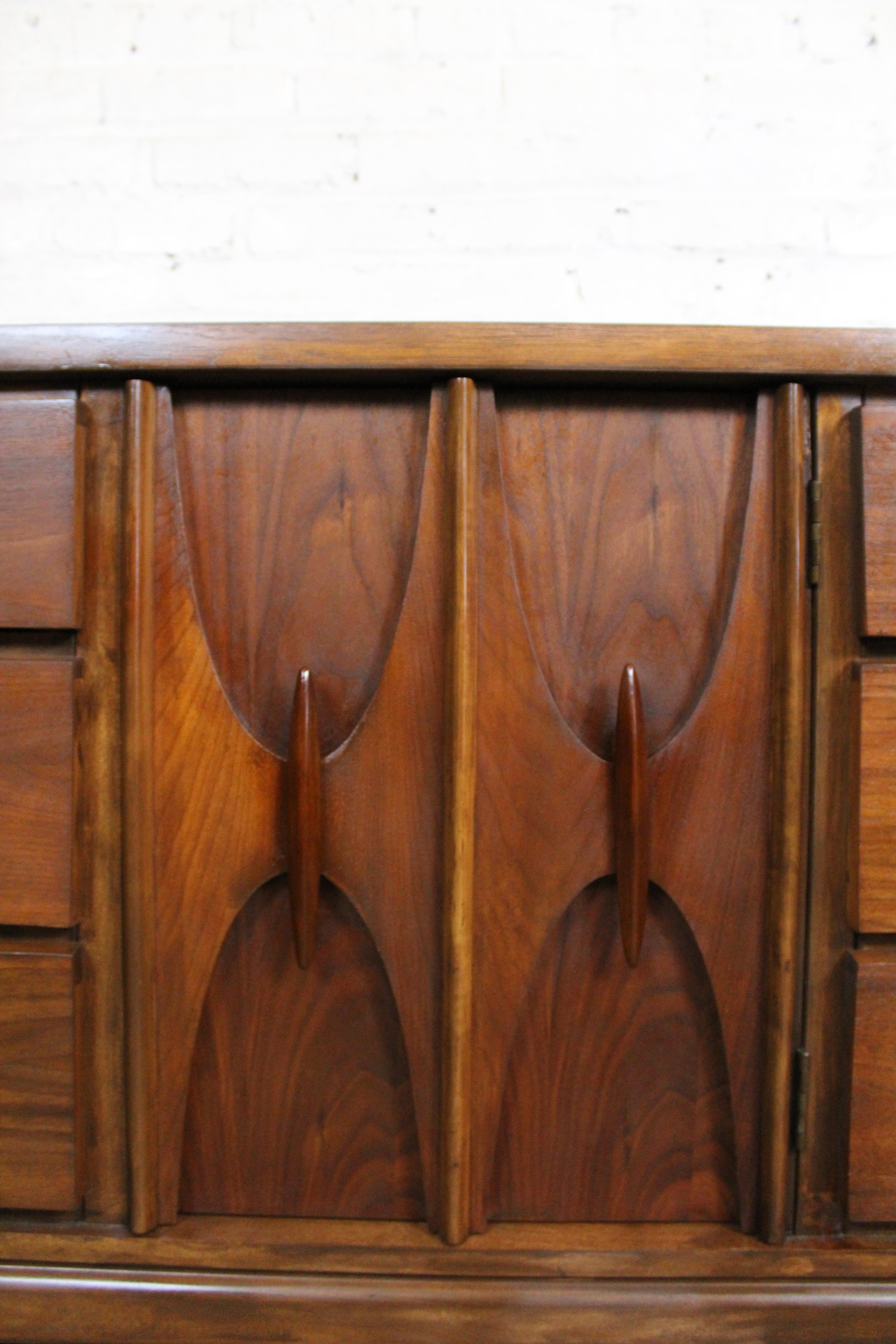 Commode Brasilia de Williams Furniture of South Carolina en vente 2