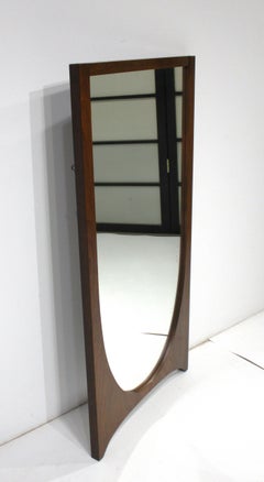 Brasilia Wandspiegel aus Nussbaumholz von Broyhill