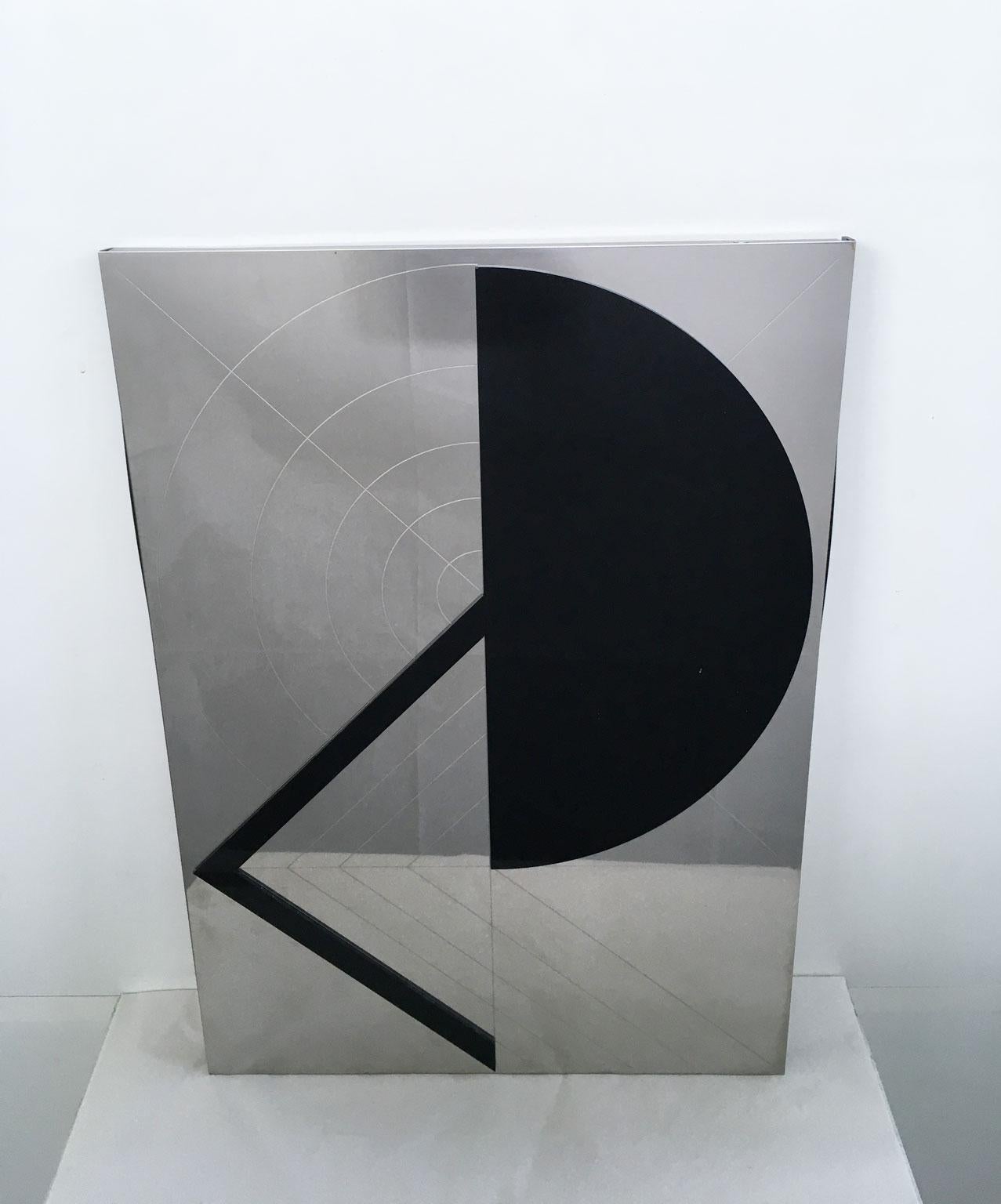 Brasilianisches Edival Ramosa Gravierter Stahl und schwarzes Plexiglas Linee di Gioia im Zustand „Gut“ im Angebot in Brescia, IT