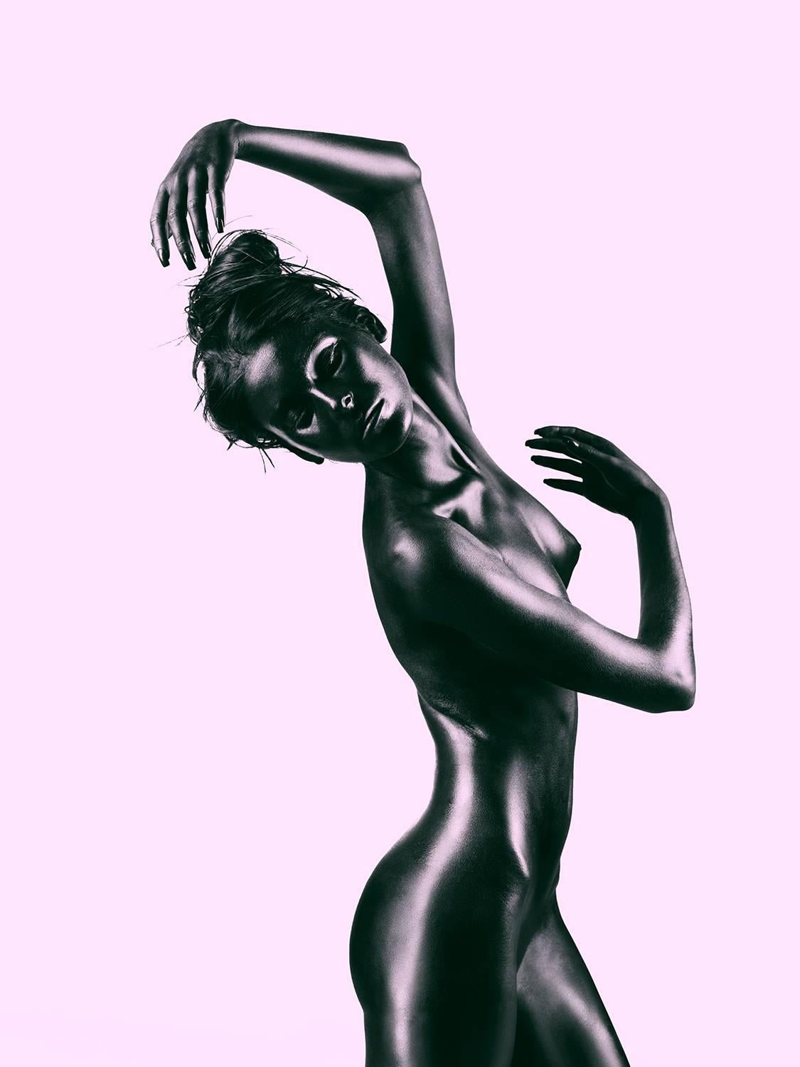 Brasov Figurative Photograph – „Pink Nude“ Open Edition C-Typ 