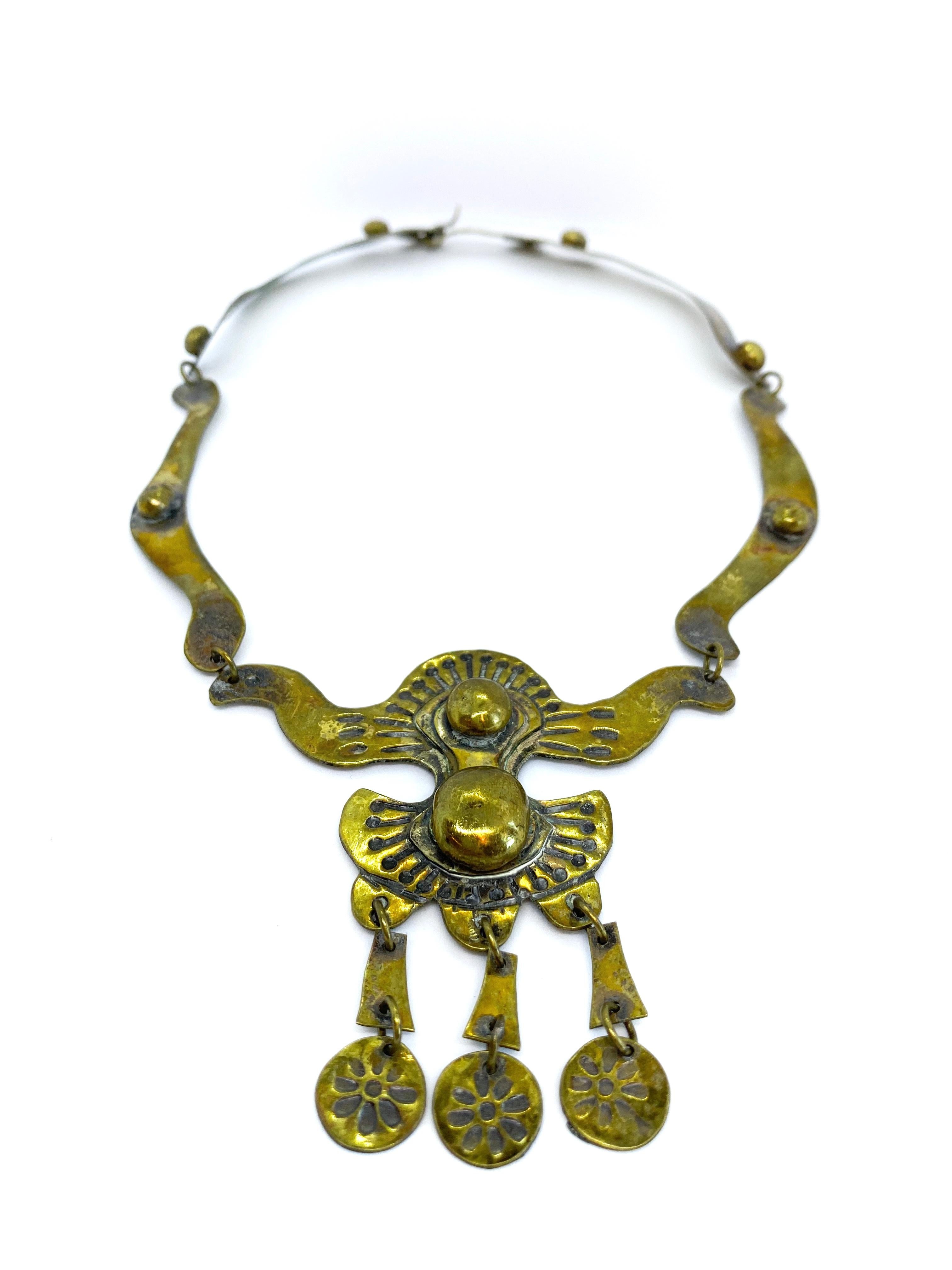 Brass 1960-1970 Finland Seppo Tamminen Merkkikeskus Sorsa Necklace
Producer Merkkikeskus Sorsa Finland 1960-1970
Similar Seppo Tamminen's jewelery is described in the book
New Design in Jewelry
by Donald J. Willcox
Lenght 43.5cm (when