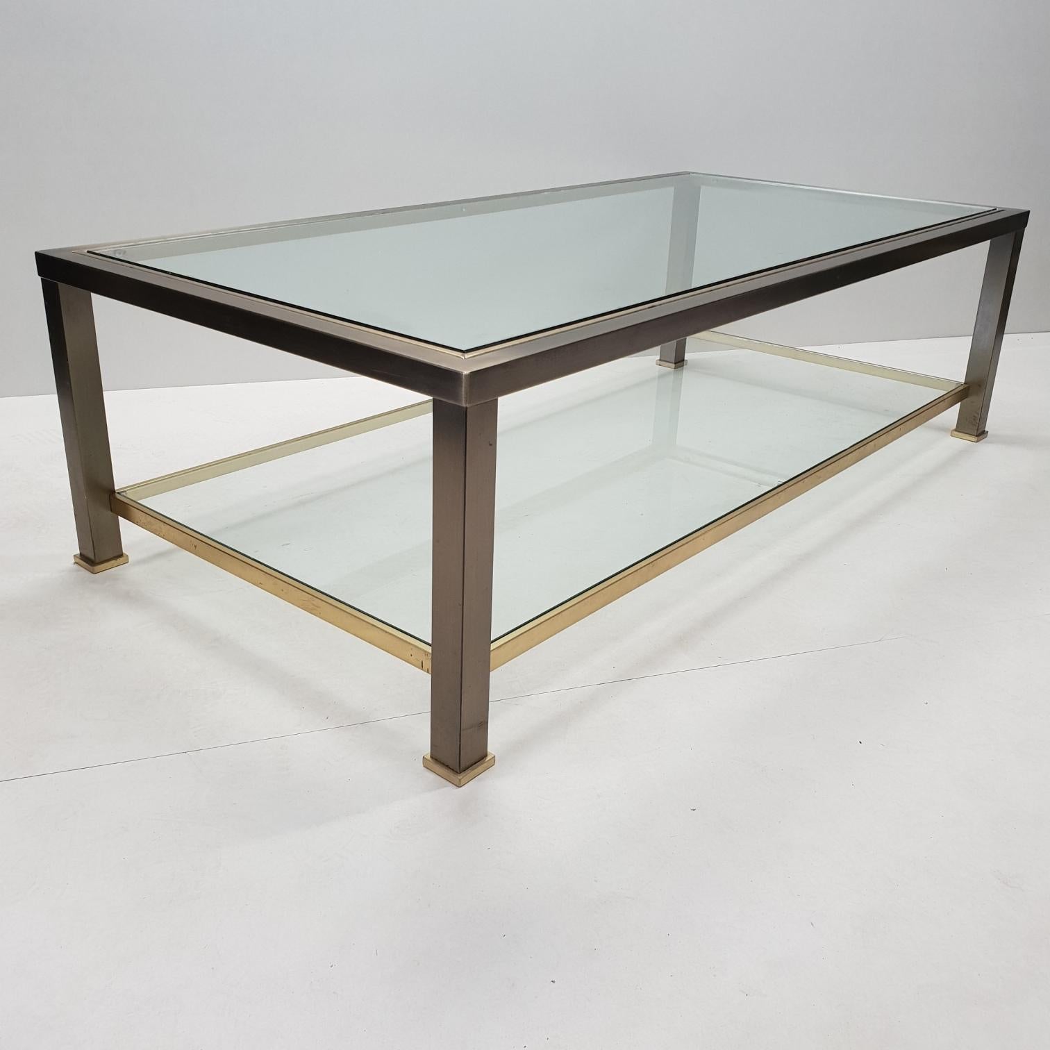 Brass 2-Tiers Coffee Table with Cut Glass from Belgo Chrom, 1980s In Good Condition For Sale In Valkenswaard, NL