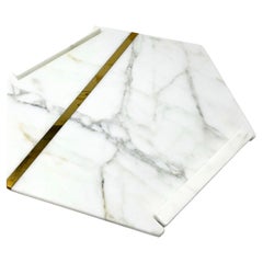 "Brass" - 21st Century Hexagonal Calacatta Oro Marble Tray with Brass 