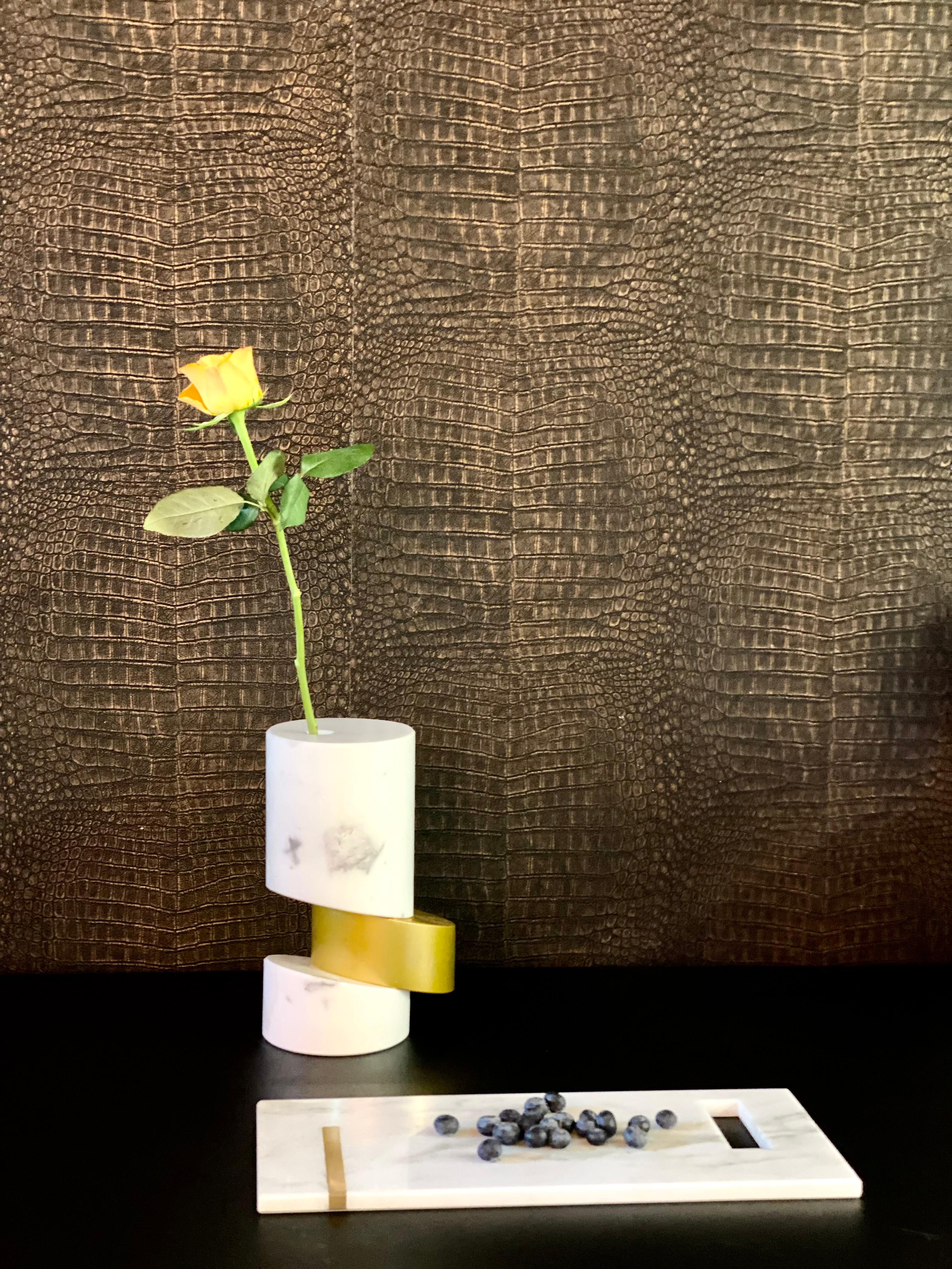 XXI secolo e contemporaneo Ottone, Vaso in marmo Calacatta Oro del 21° secolo in vendita