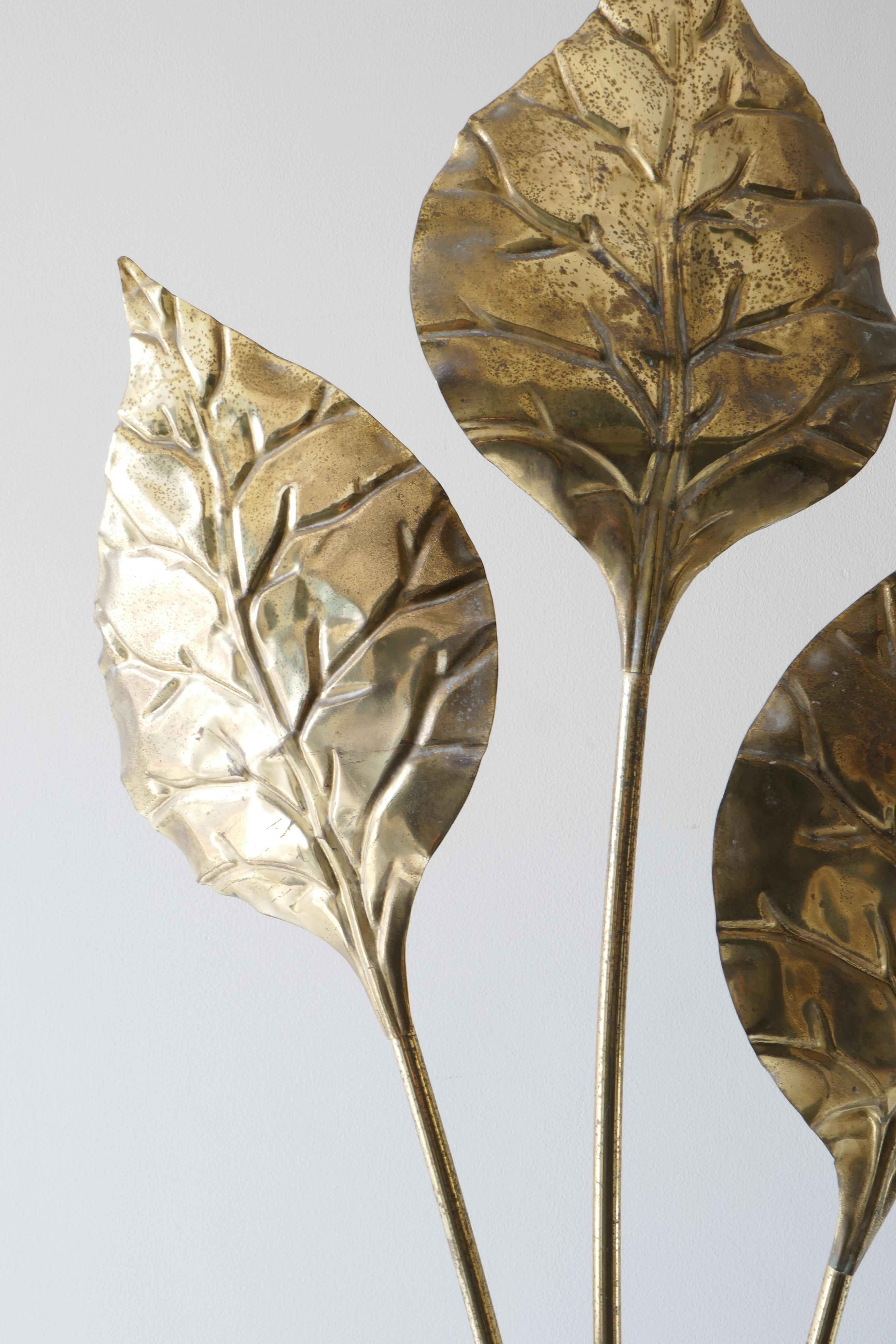 Mid-Century Modern Brass 3 Lights, Leaf Shaped Floor Lamp, Tommaso Barbi Style, Italy, 1970s For Sale