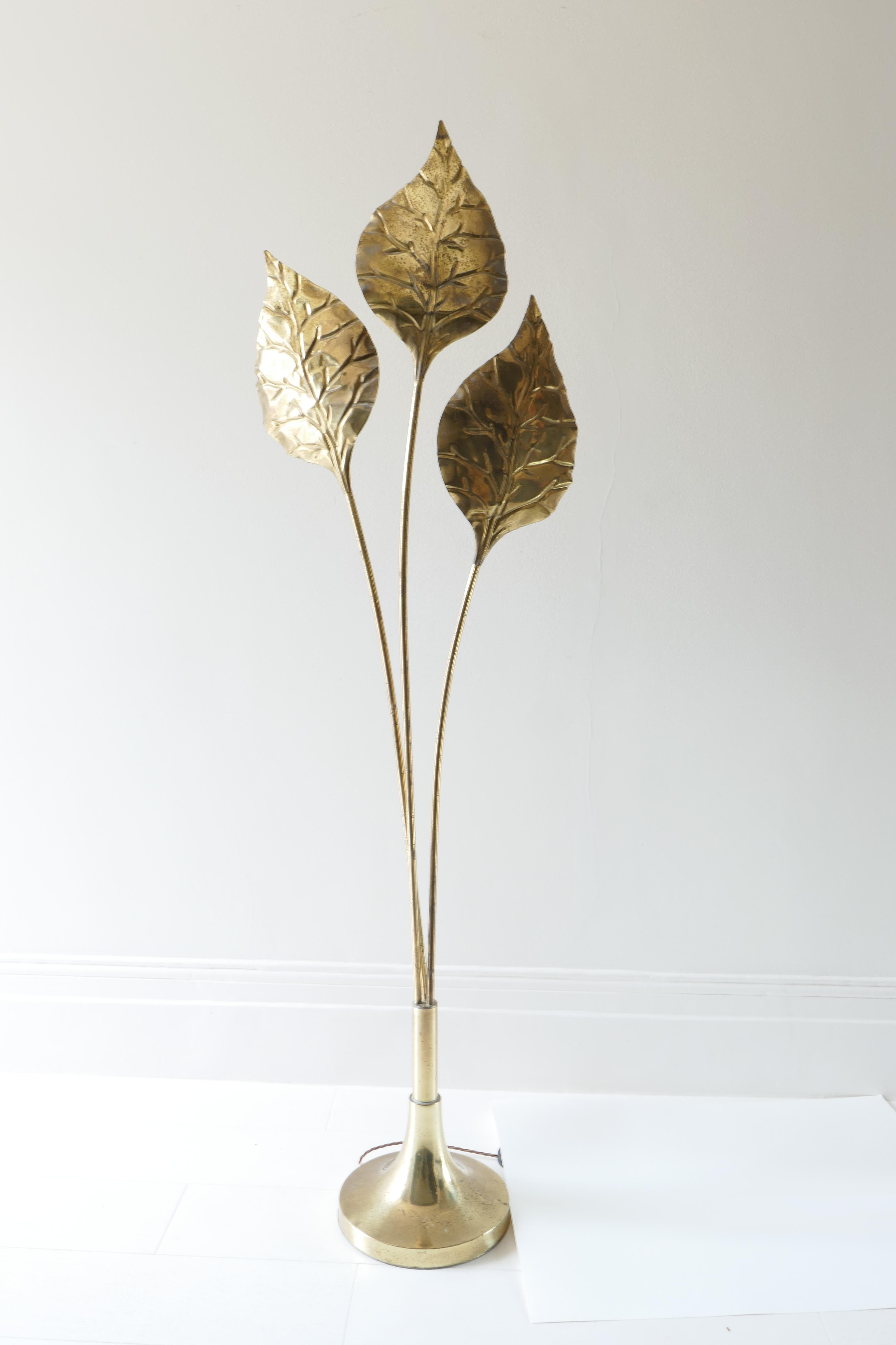 Late 20th Century Brass 3 Lights, Leaf Shaped Floor Lamp, Tommaso Barbi Style, Italy, 1970s For Sale