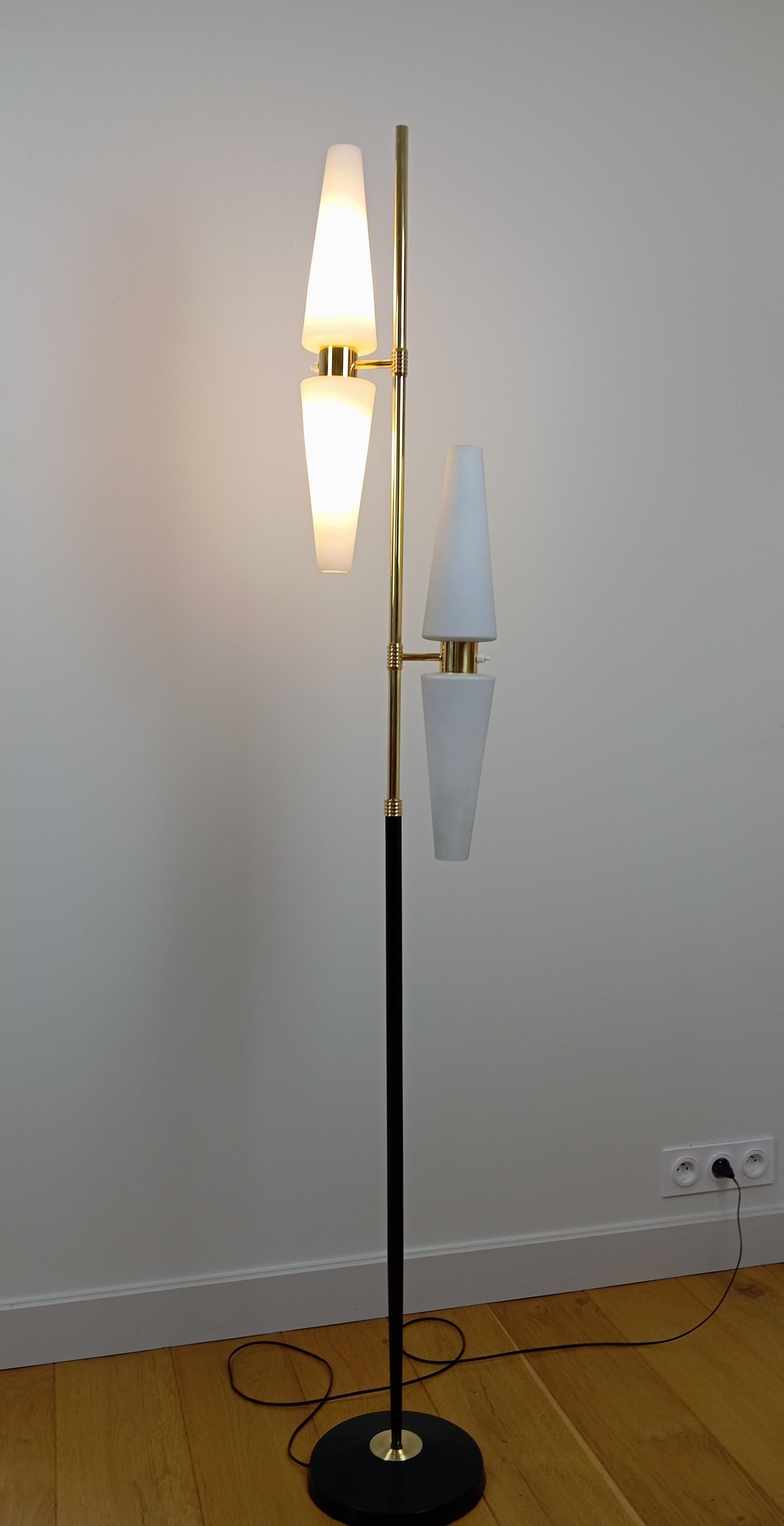 Metal Brass 4-light floor lamp Maison Monix circa 1950 For Sale