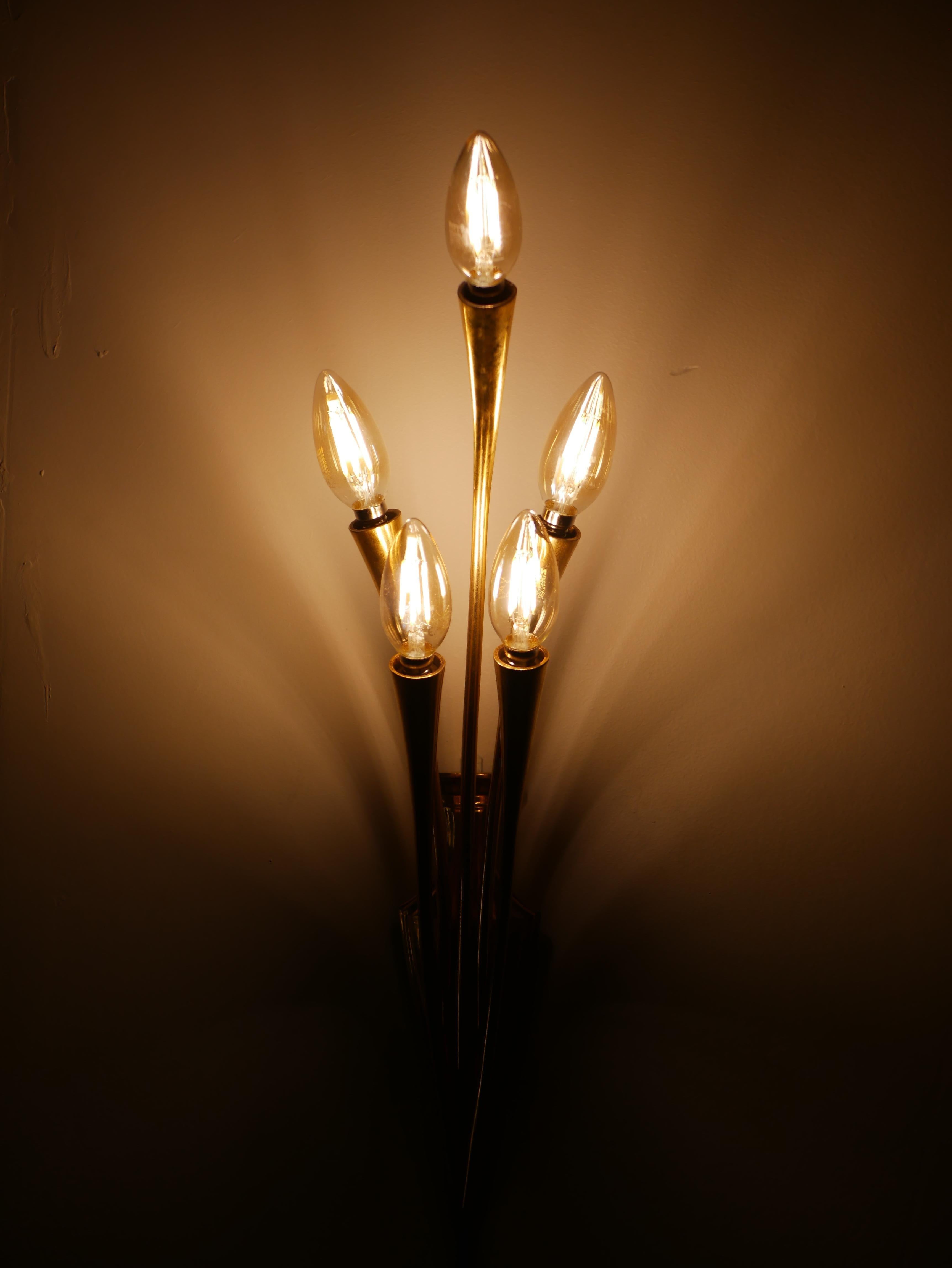 Brass 5 lights sconce by Oscar Torlasco for Lumi Milano, 1950s For Sale 4