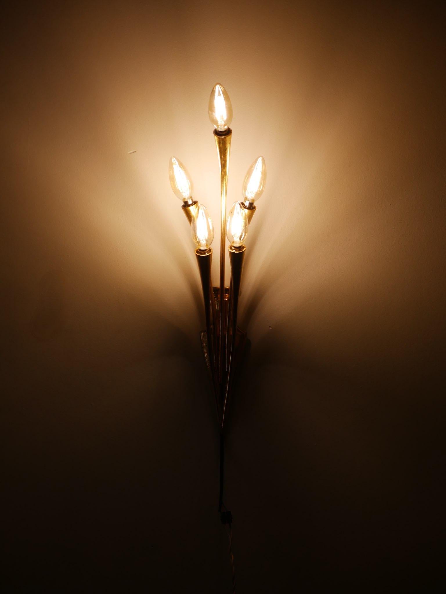 Brass 5 lights sconce by Oscar Torlasco for Lumi Milano, 1950s For Sale 5