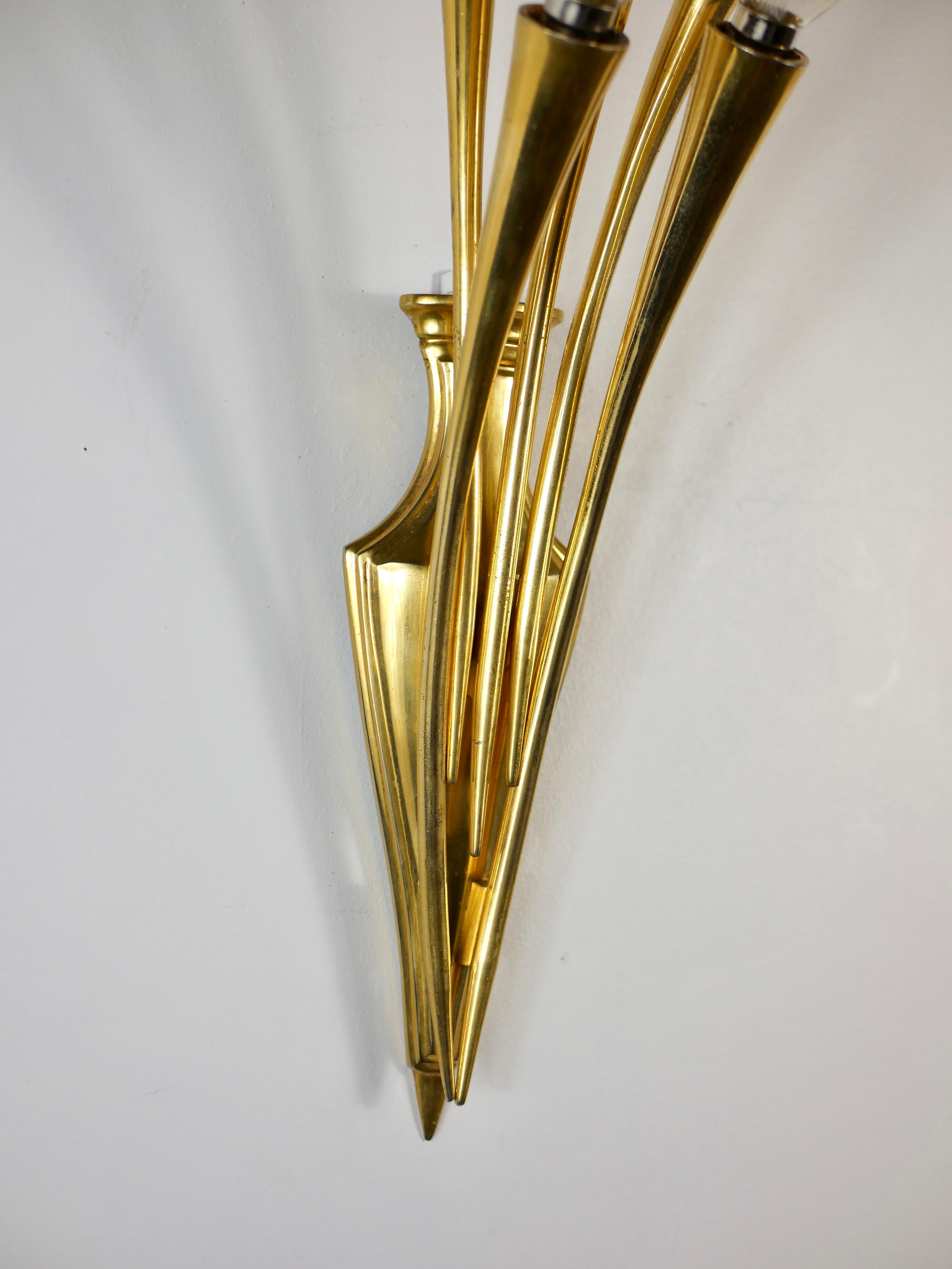 Brass 5 lights sconce by Oscar Torlasco for Lumi Milano, 1950s In Good Condition For Sale In Lyon, FR