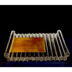 Vassoio con prisma di cristallo con inserti in ottone di Dainte