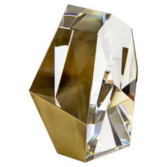 Decoración de mesa de cristal con detalles de latón by Dainte