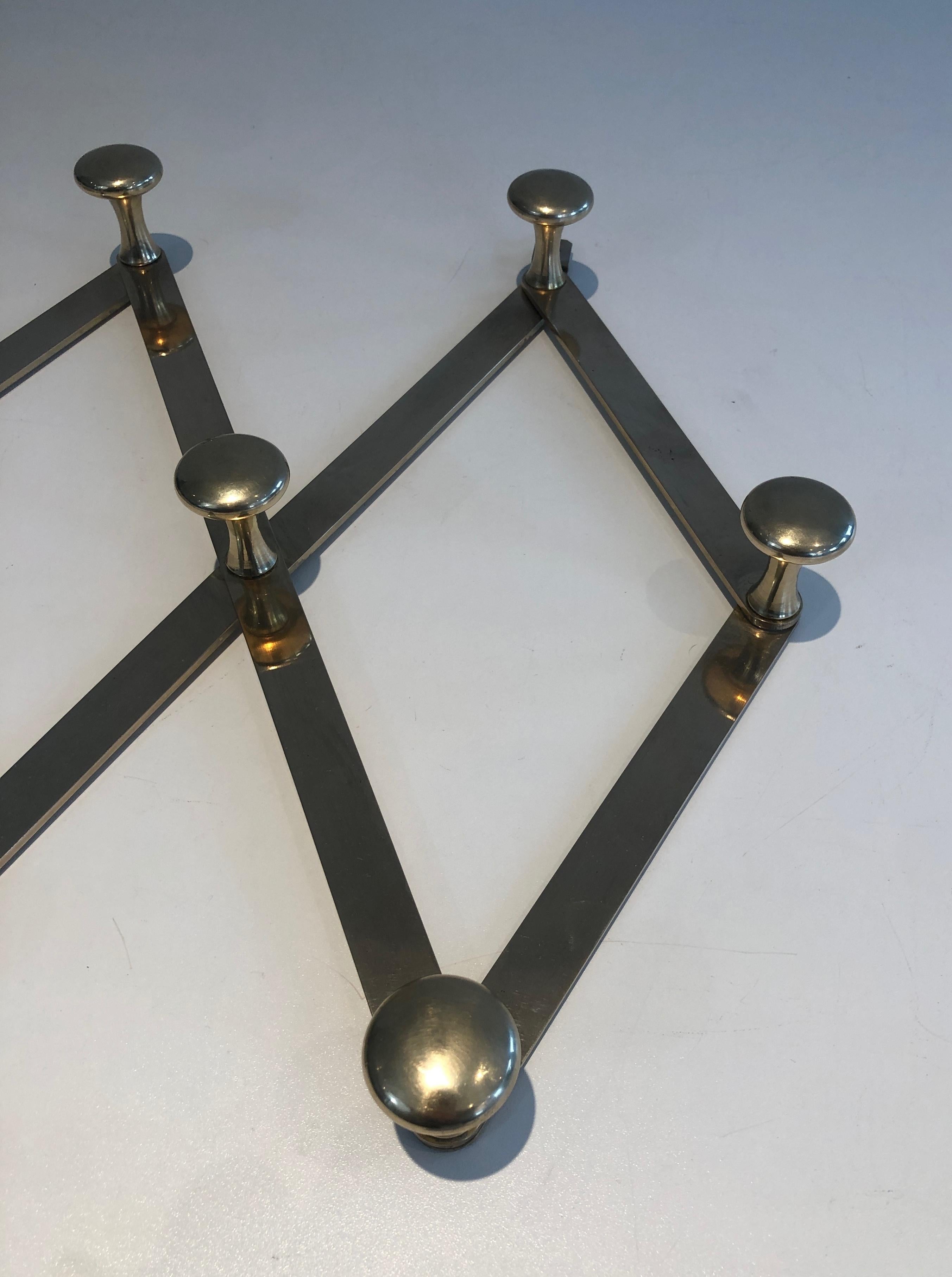 Appendiabiti da parete a fisarmonica in ottone. Lavoro francese. Circa 1970 in vendita 2