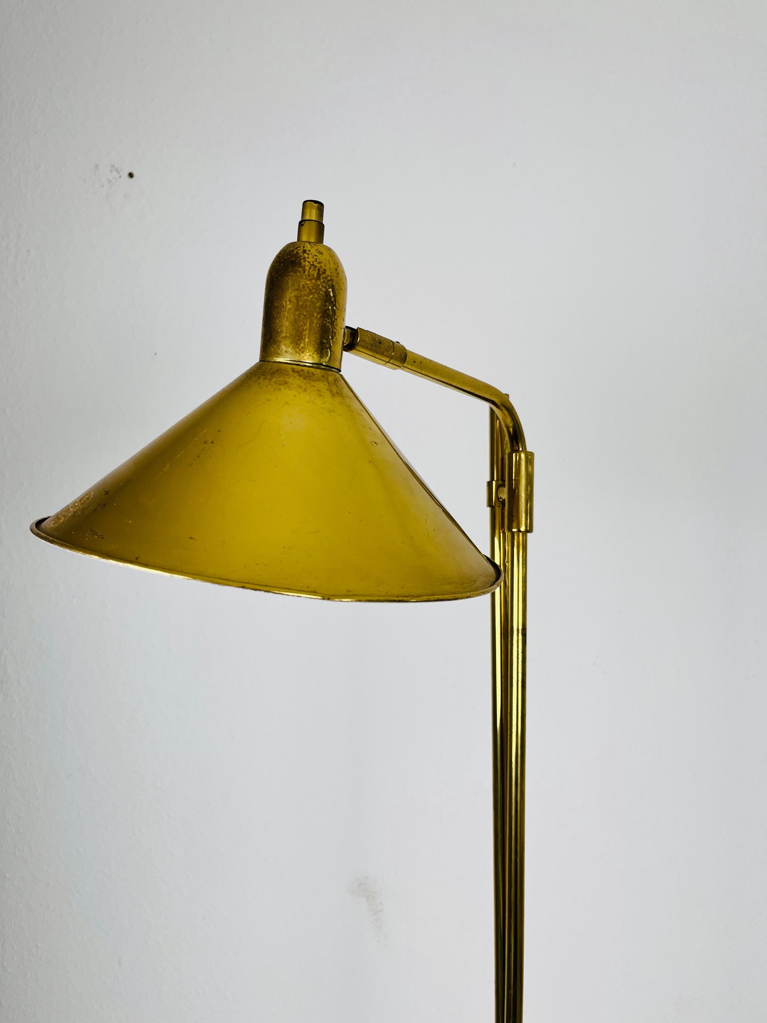 Brass Adjustable Floor Lamp, 1970s, Germany In Good Condition For Sale In Hagenbach, DE