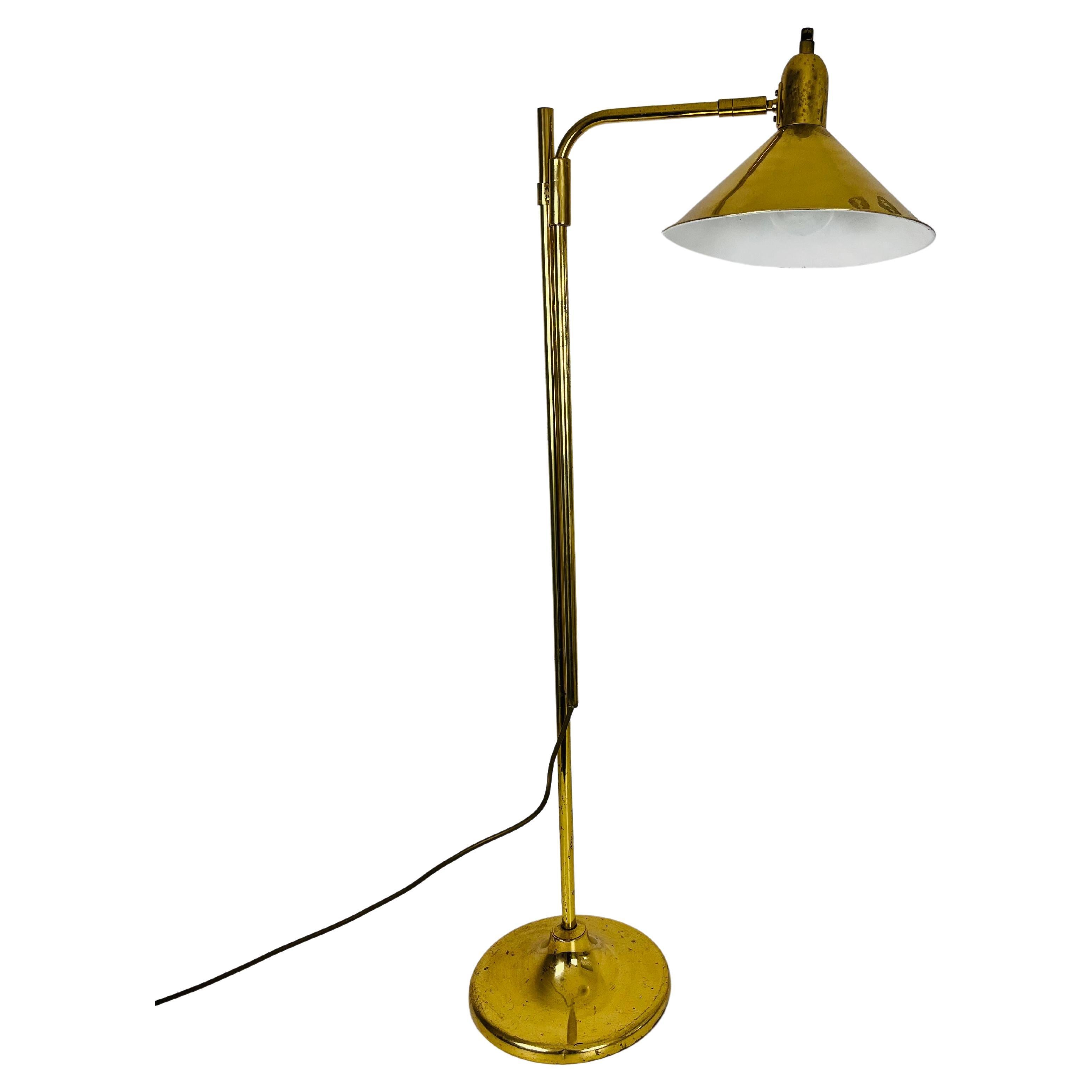 Lampadaire réglable en laiton, 1970, Allemagne en vente