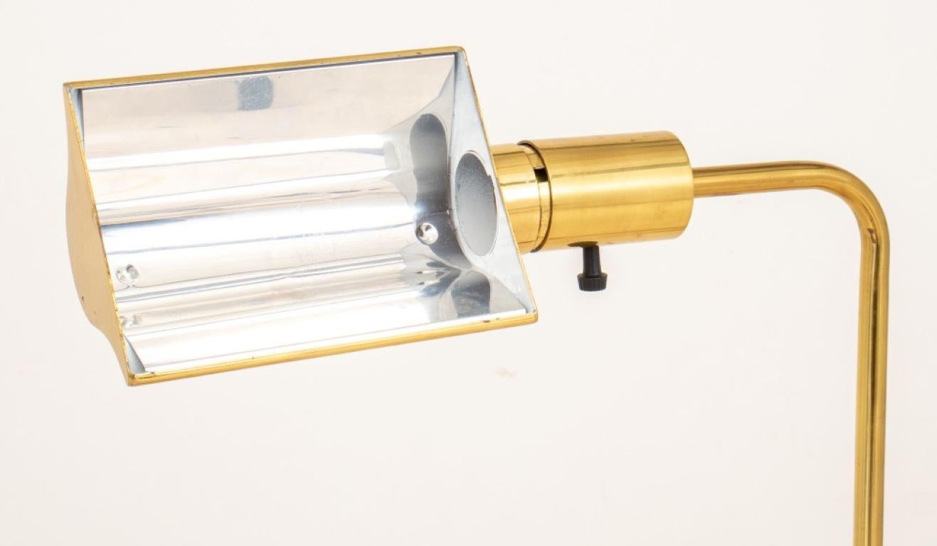Verstellbare Lese-Stehlampe aus Messing (Moderne) im Angebot