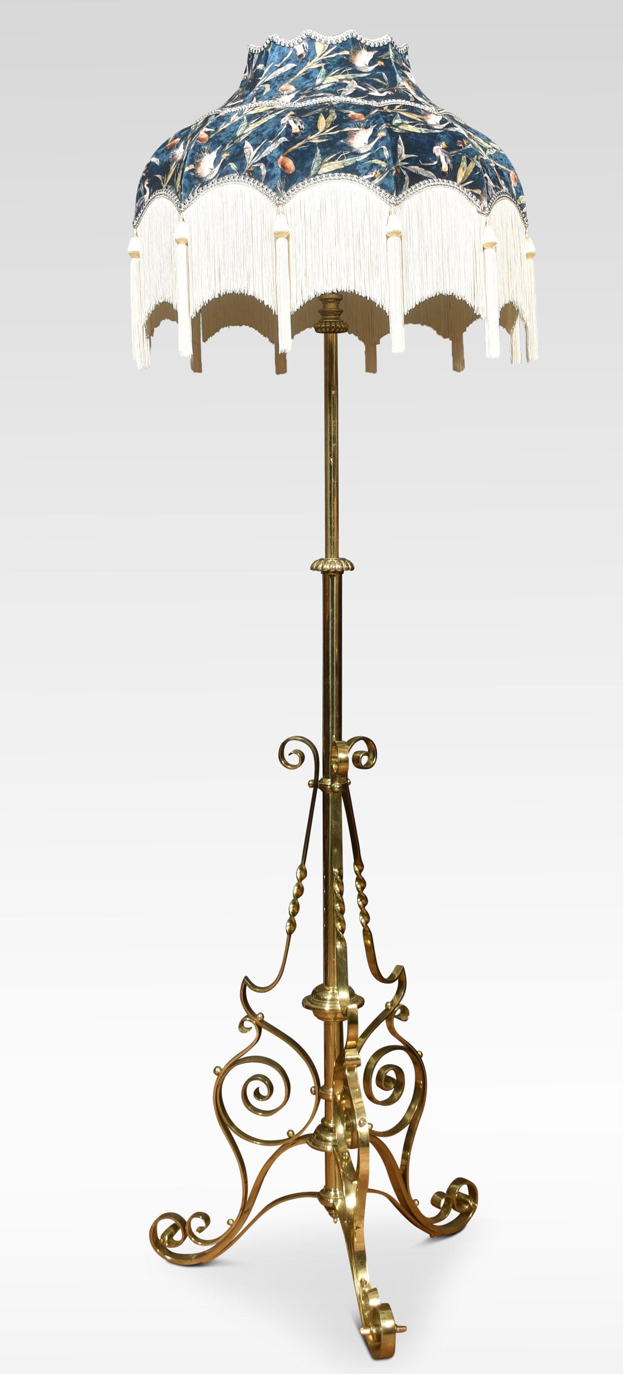 Brass Ajustable Standard Lamp In Good Condition For Sale In Cheshire, GB
