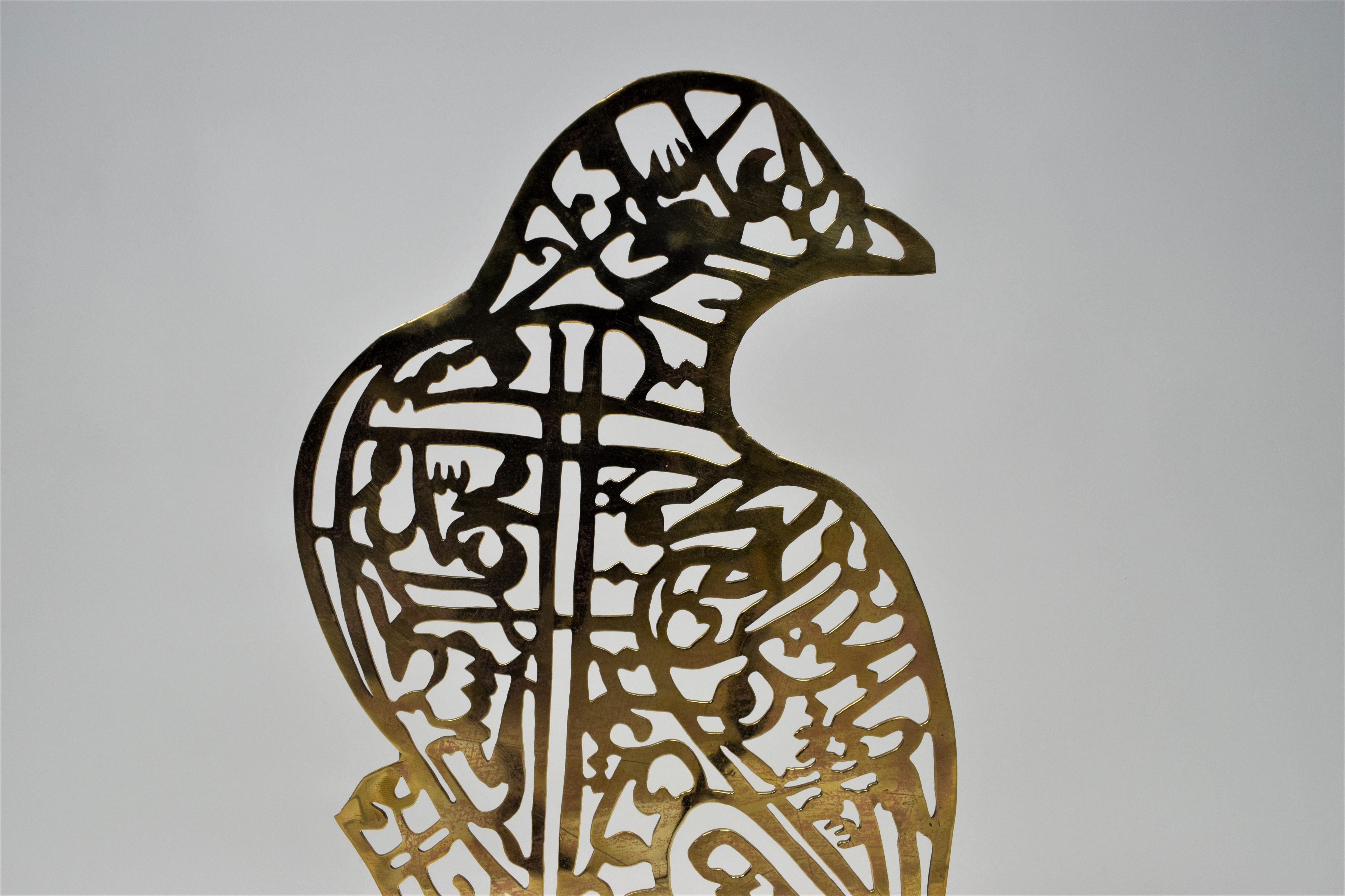 Brass Alam Hand Cutwork Calligraphy in the Shape of a Falcon, 20th Century In Good Condition For Sale In Islamabad, PK