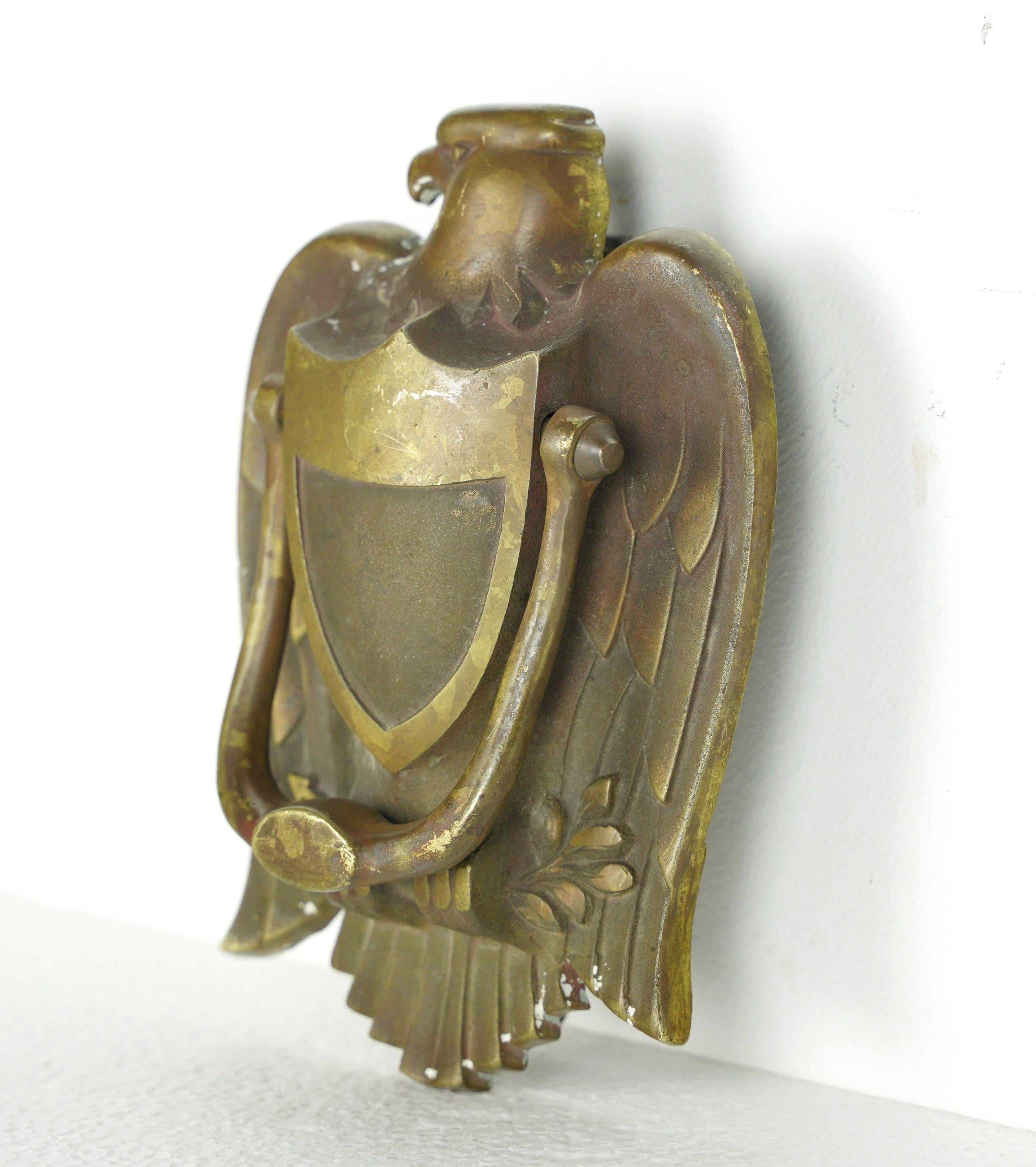 Brass American Door Knocker w an Eagle Motif  In Good Condition For Sale In New York, NY